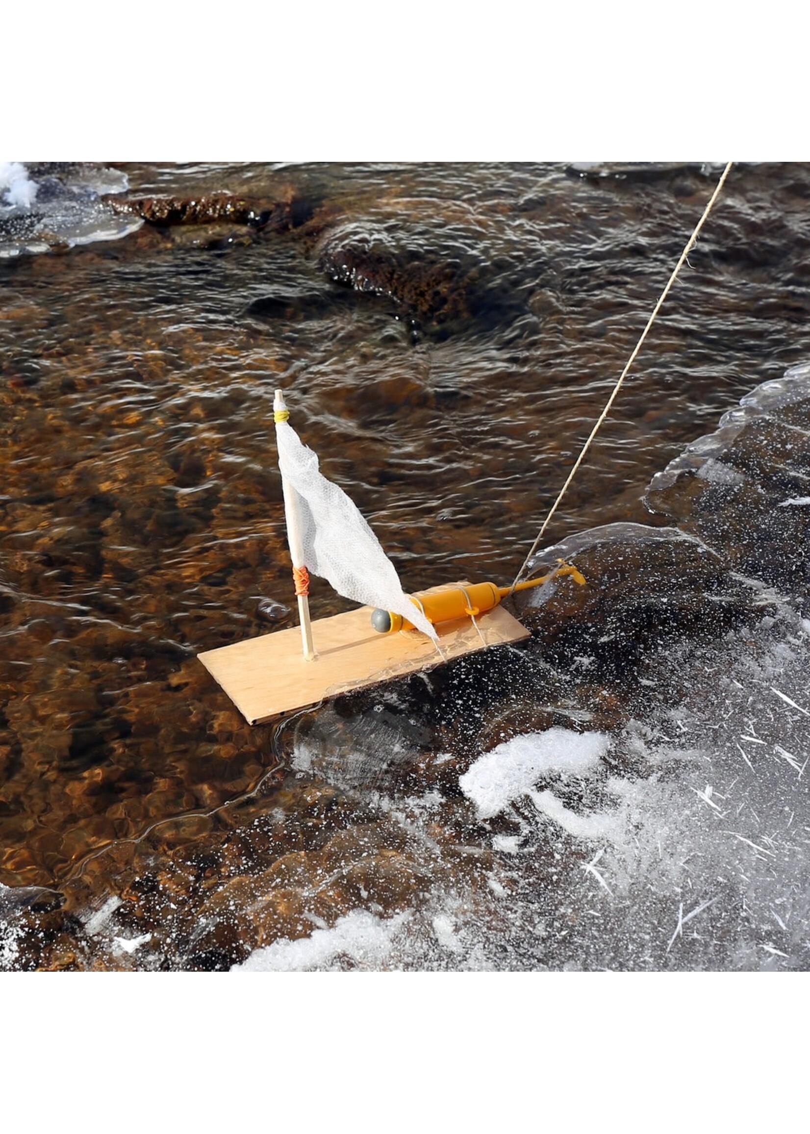 Kikkerland Make Your Own Motor Boat - Huckleberry