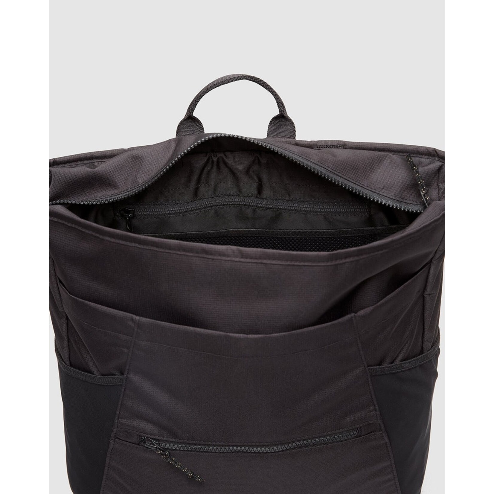 Tentree TAU6249 - Gibsons Tote Pack (Meteorite Black)