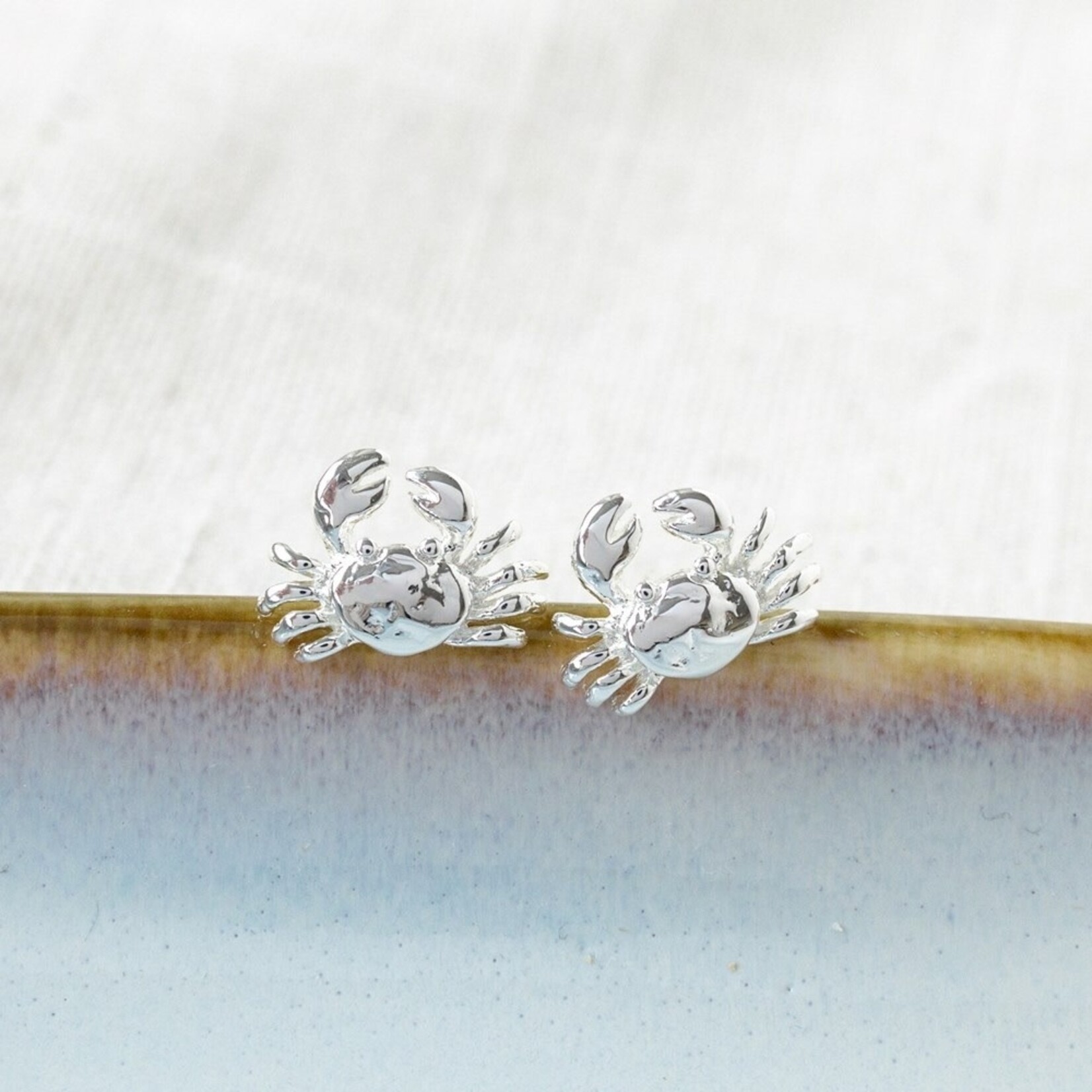 Glee Tiny Crab Stud Earrings