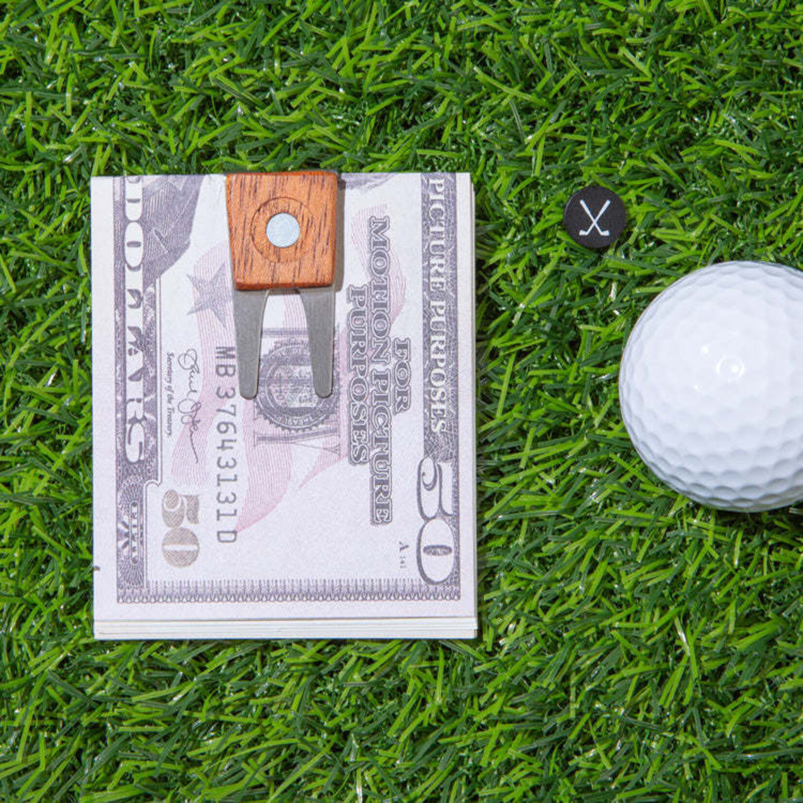 Kikkerland Golf Caddy Clip