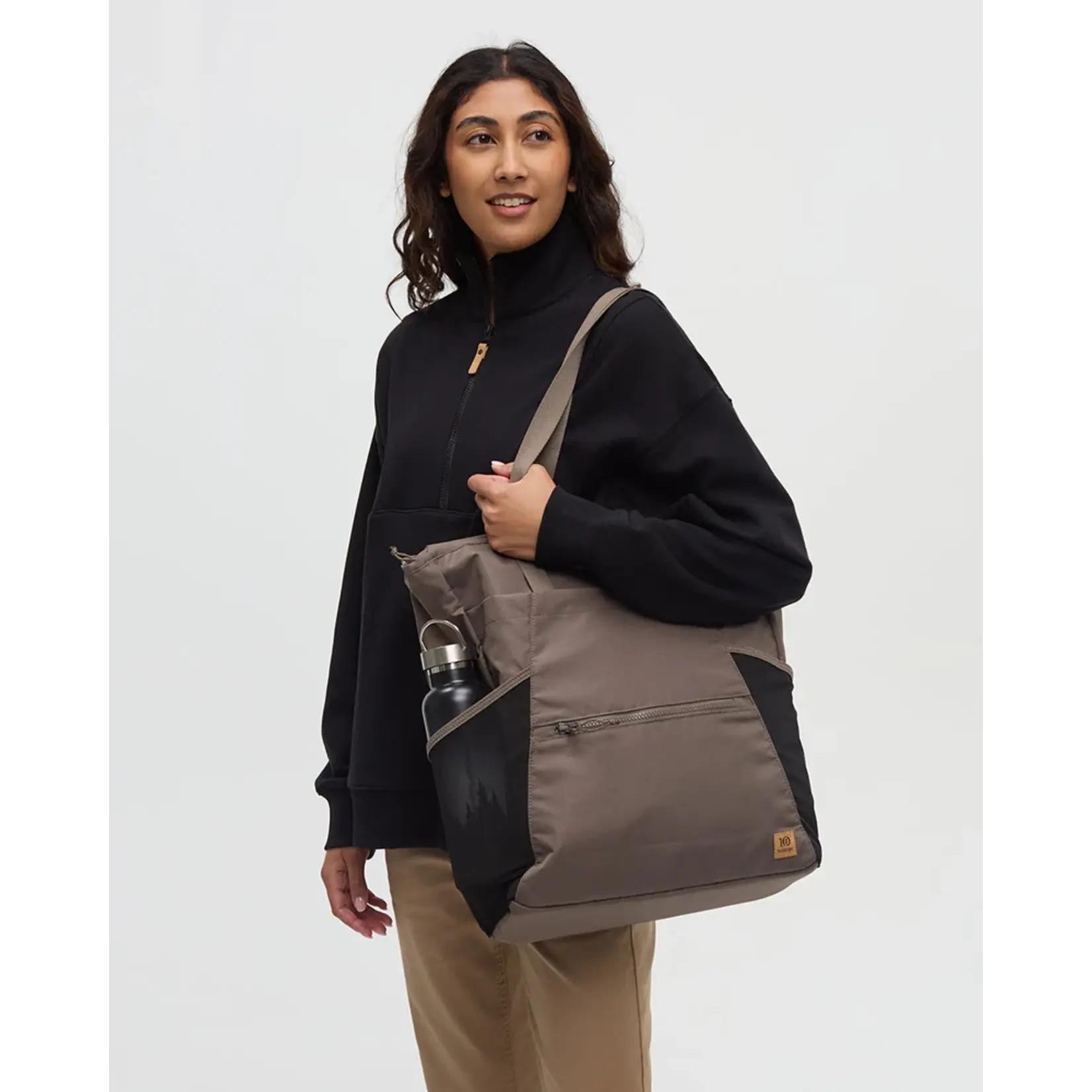 Tentree Gibsons Tote Pack (Timber)