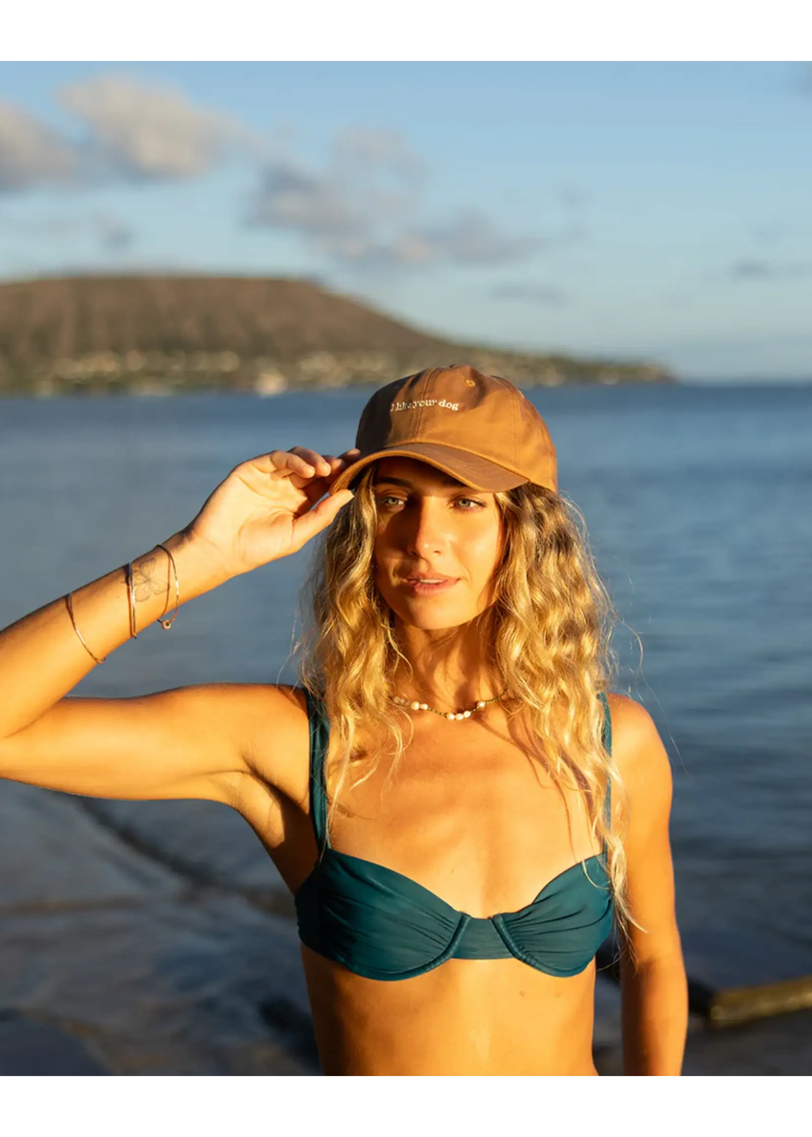 Tentree TAU5925 - Slogan Peak Hat "I Like Your Dog"