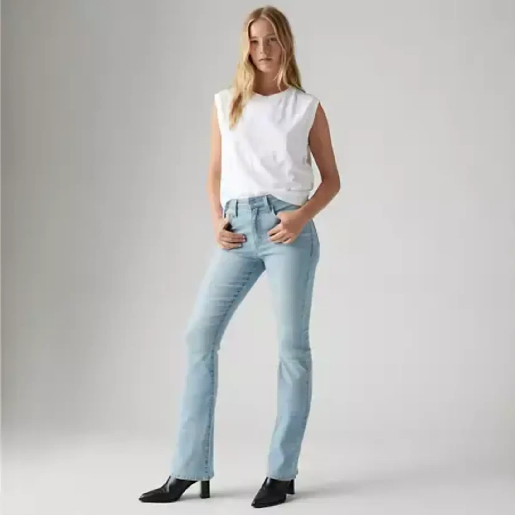 Levi Strauss Canada 18759-0201 - 725 High Rise Bootcut Jeans - Eternal Indigo Light Wash