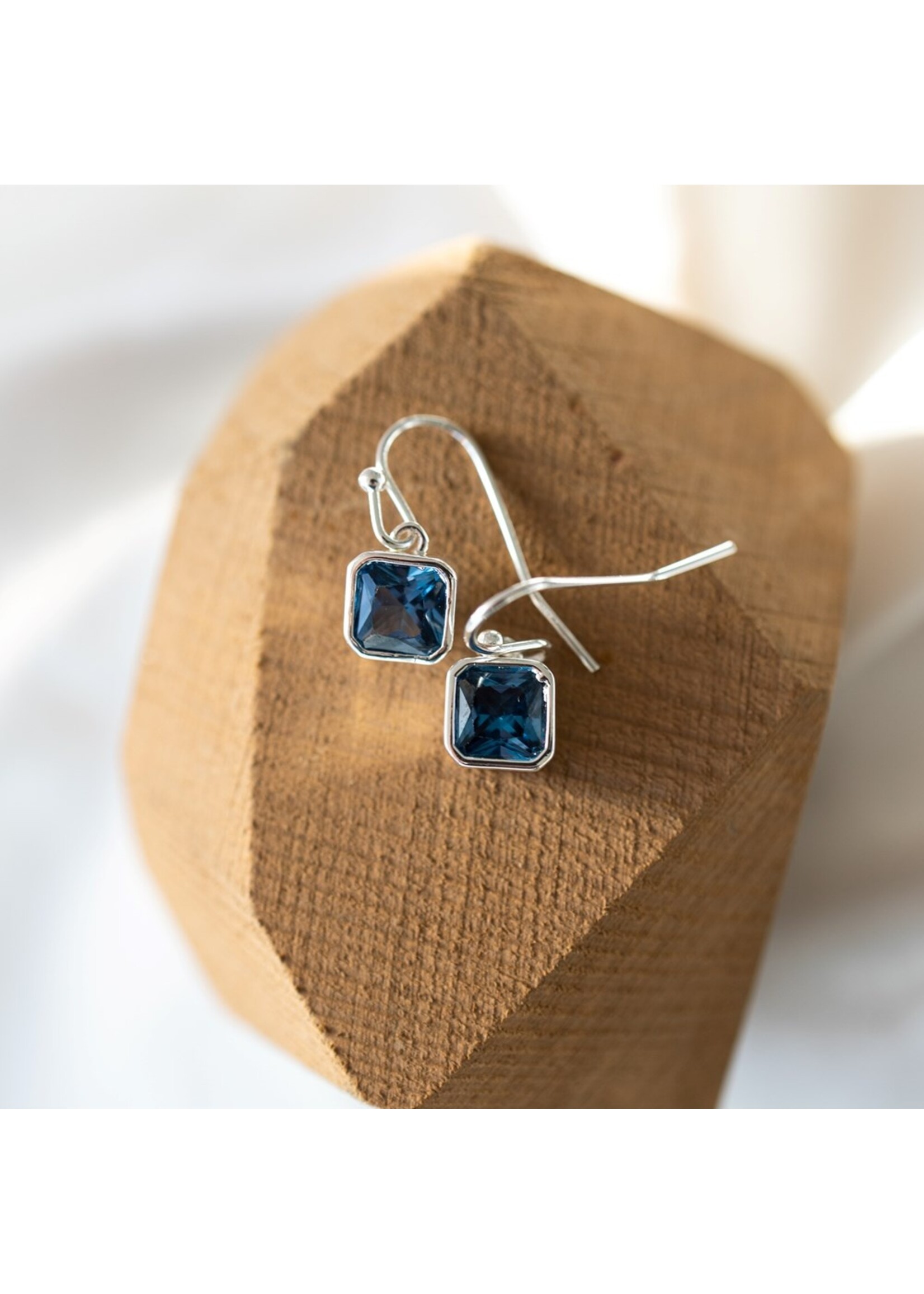 Glee Radiance Crystal Earrings - Hypoallergenic, Antitarnish