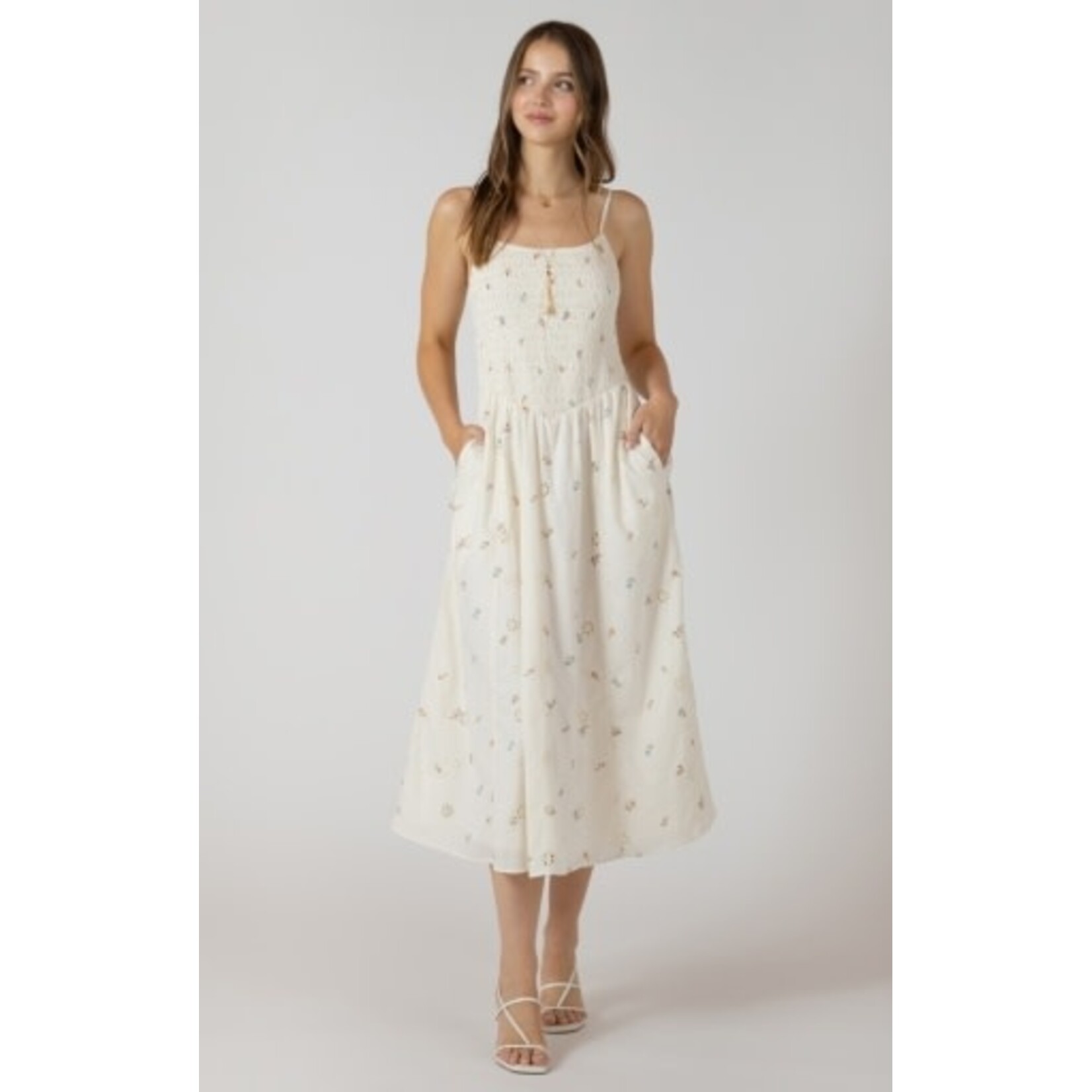 Dex Clothing 2722503 D - Smocked Detail Midi Dress