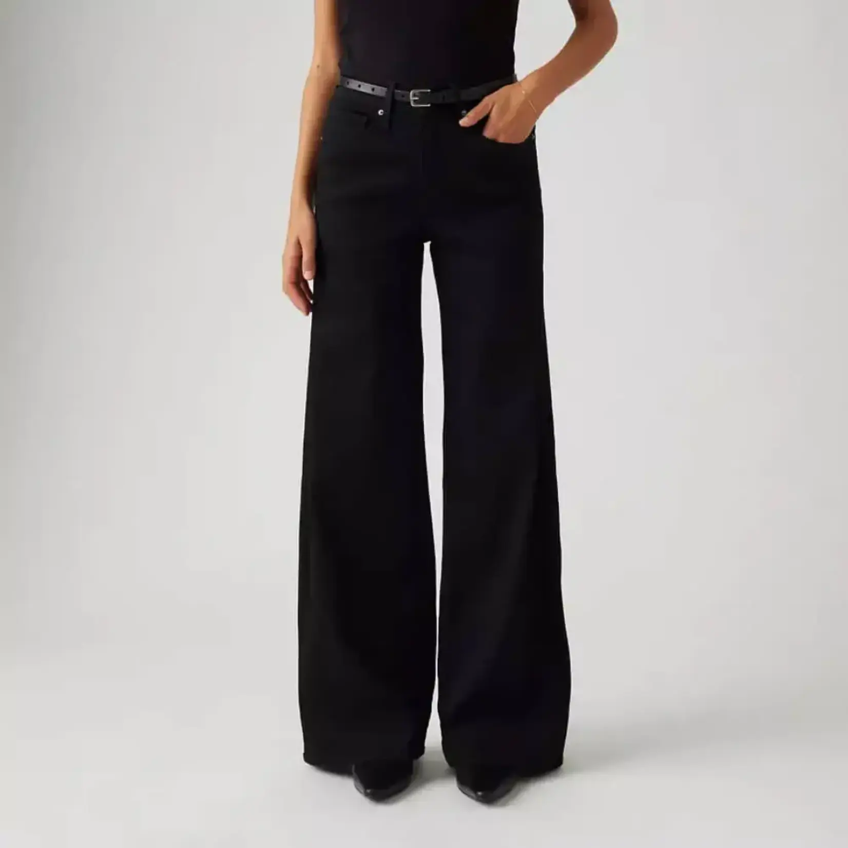 Levi Strauss Canada 318 Shaping Wide Leg Jeans