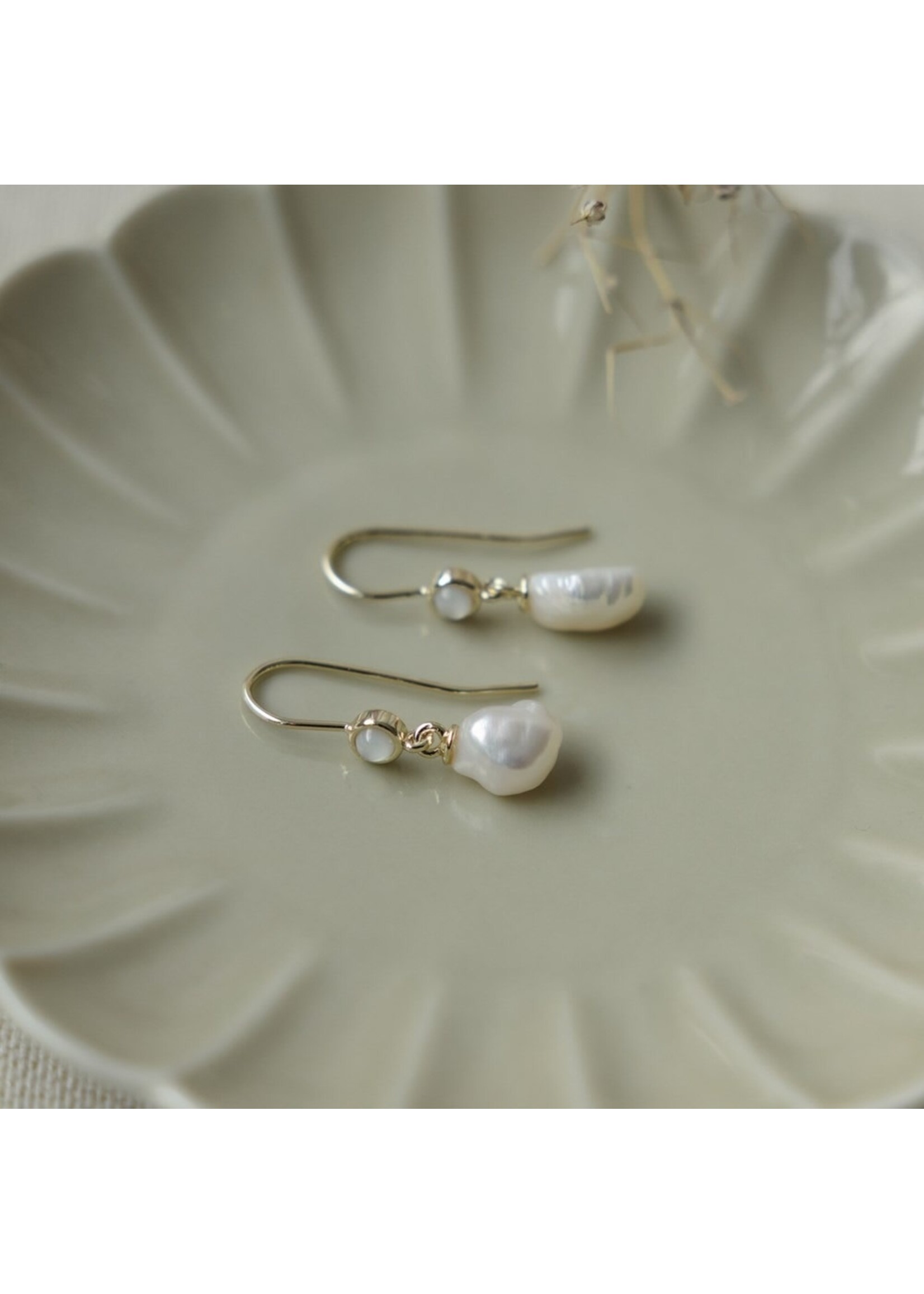 Glee Juliet Pearl & Moonstone Earrings