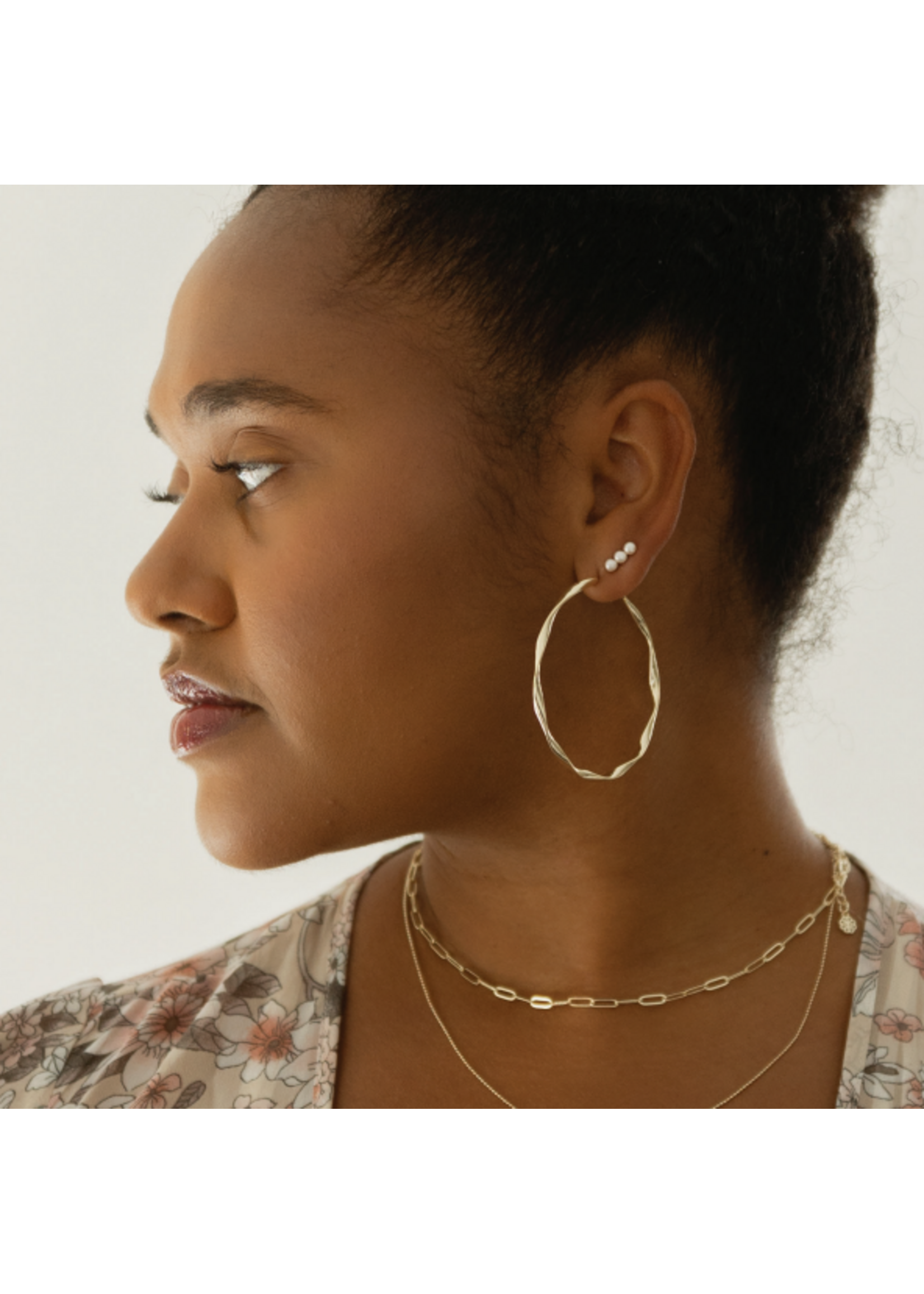 Glee Trio Pearl Studs Gold