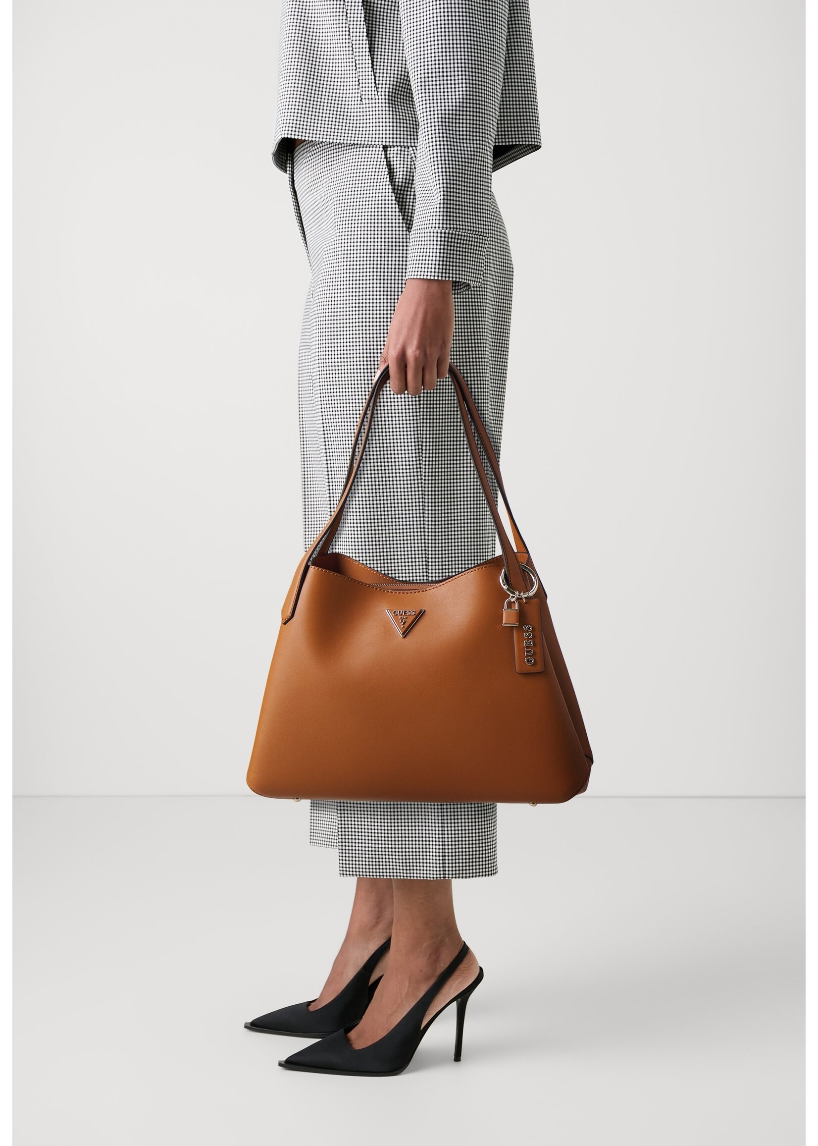 Guess Sora Girlfriend Carryall - Cognac