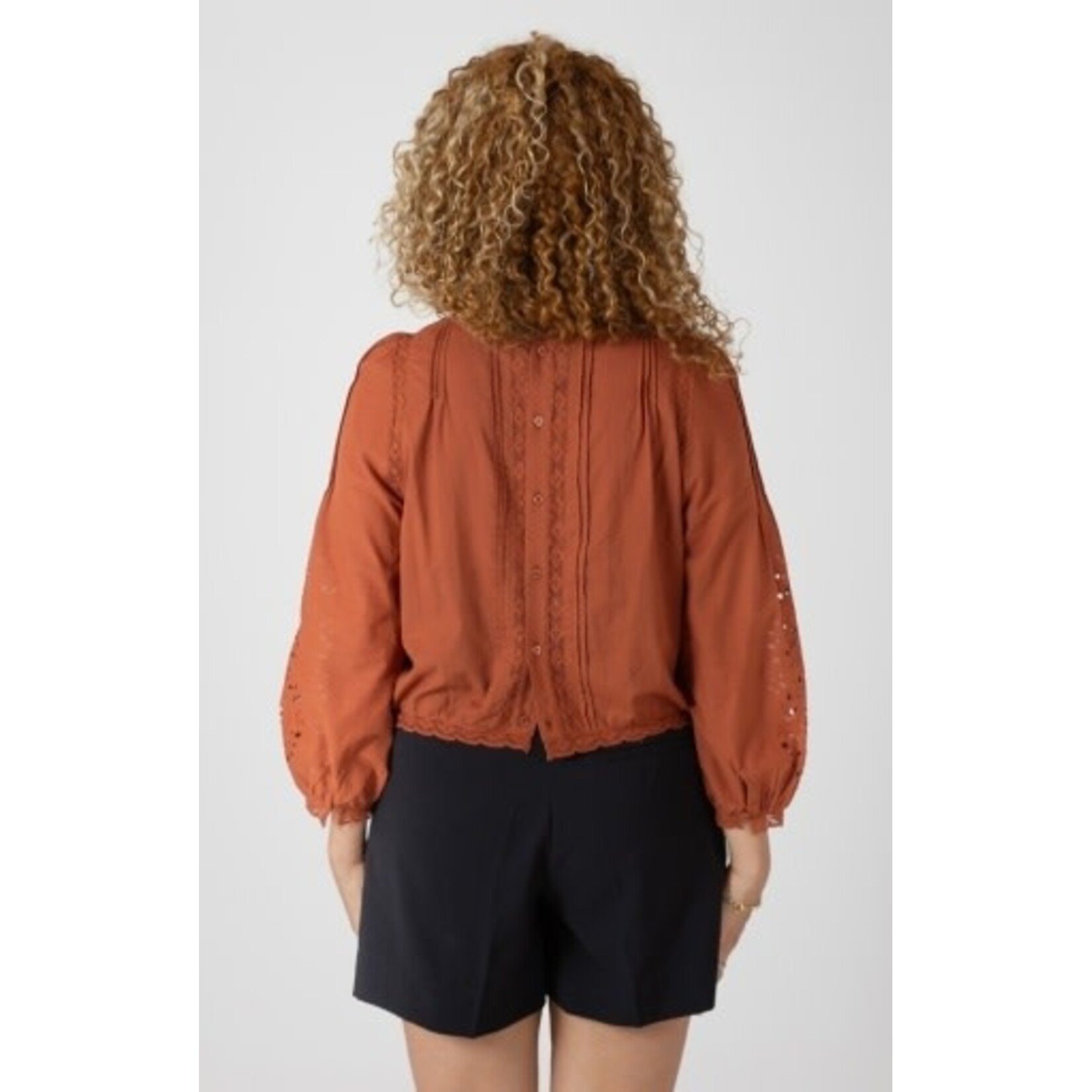 Black Tape 2723736 T - Lace Detailed Blouse