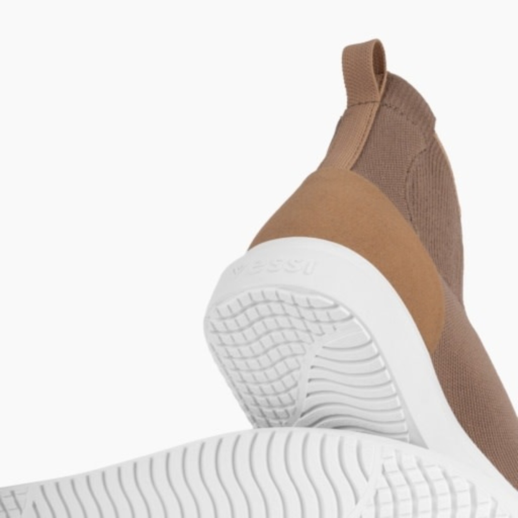 Vessi Footwear Ltd. Women's Uptown Chelsea (Teak)