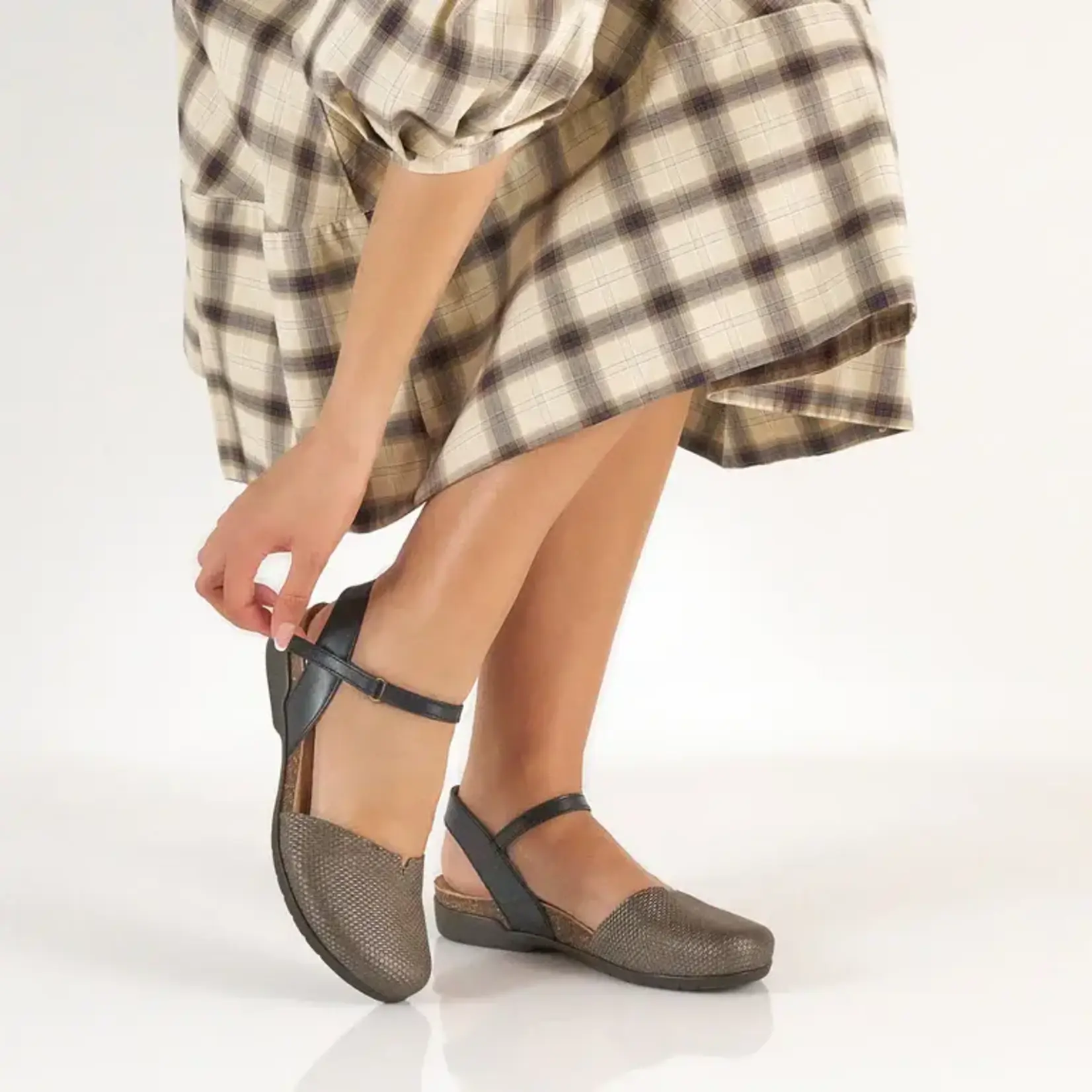 Dansko Rowan Low Heeled Shoe