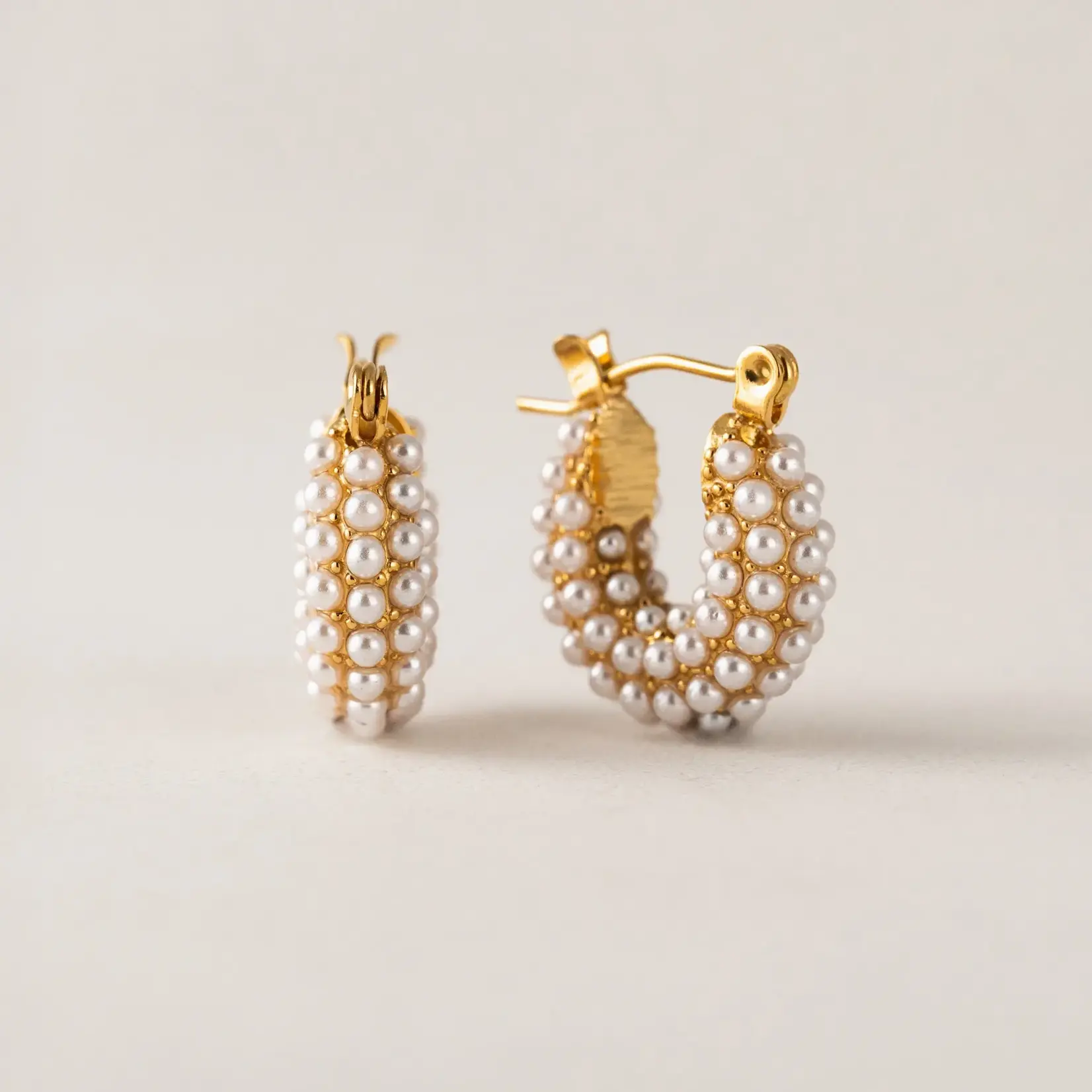 Lover's Tempo Perla Earrings - Gold - 17 mm, 18k Gold PVD, Waterproof/Tarnishproof, Hypoallergenic
