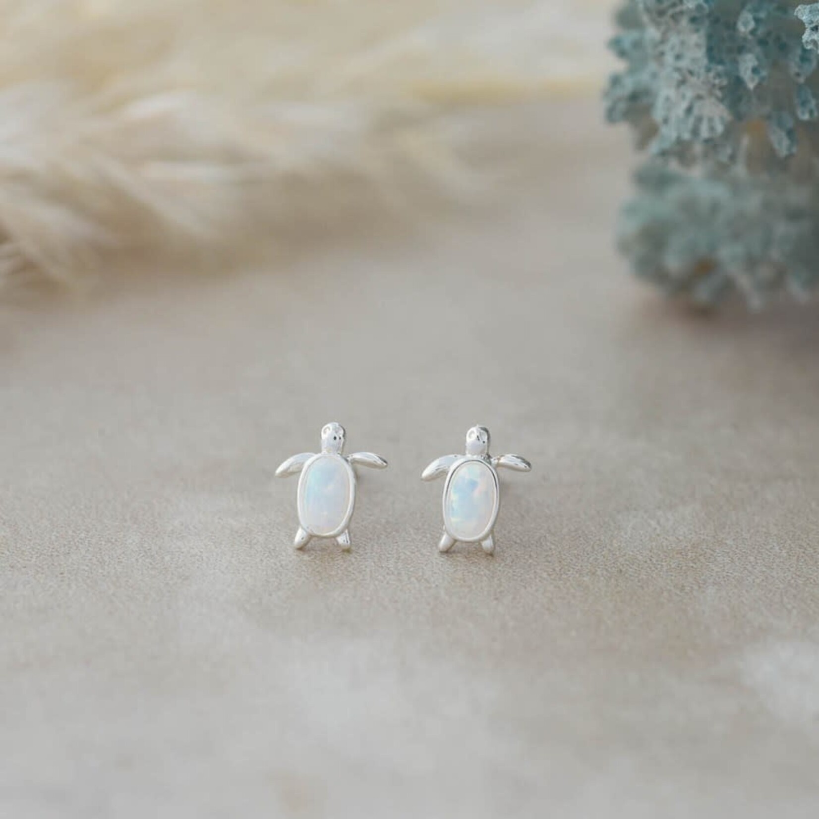 Glee Maui Turtle Stud Earring