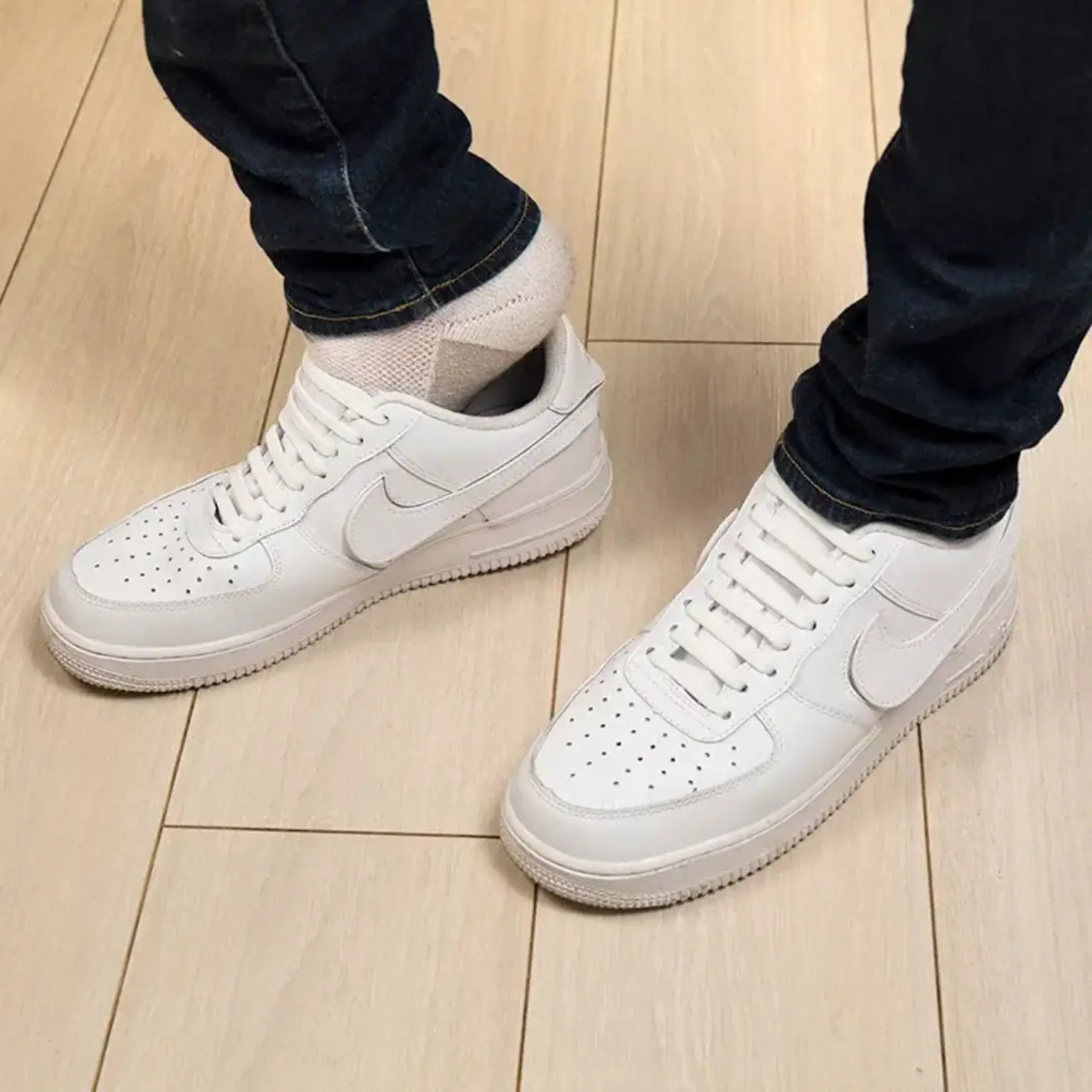 Kikkerland White No-Tie Shoe Bands