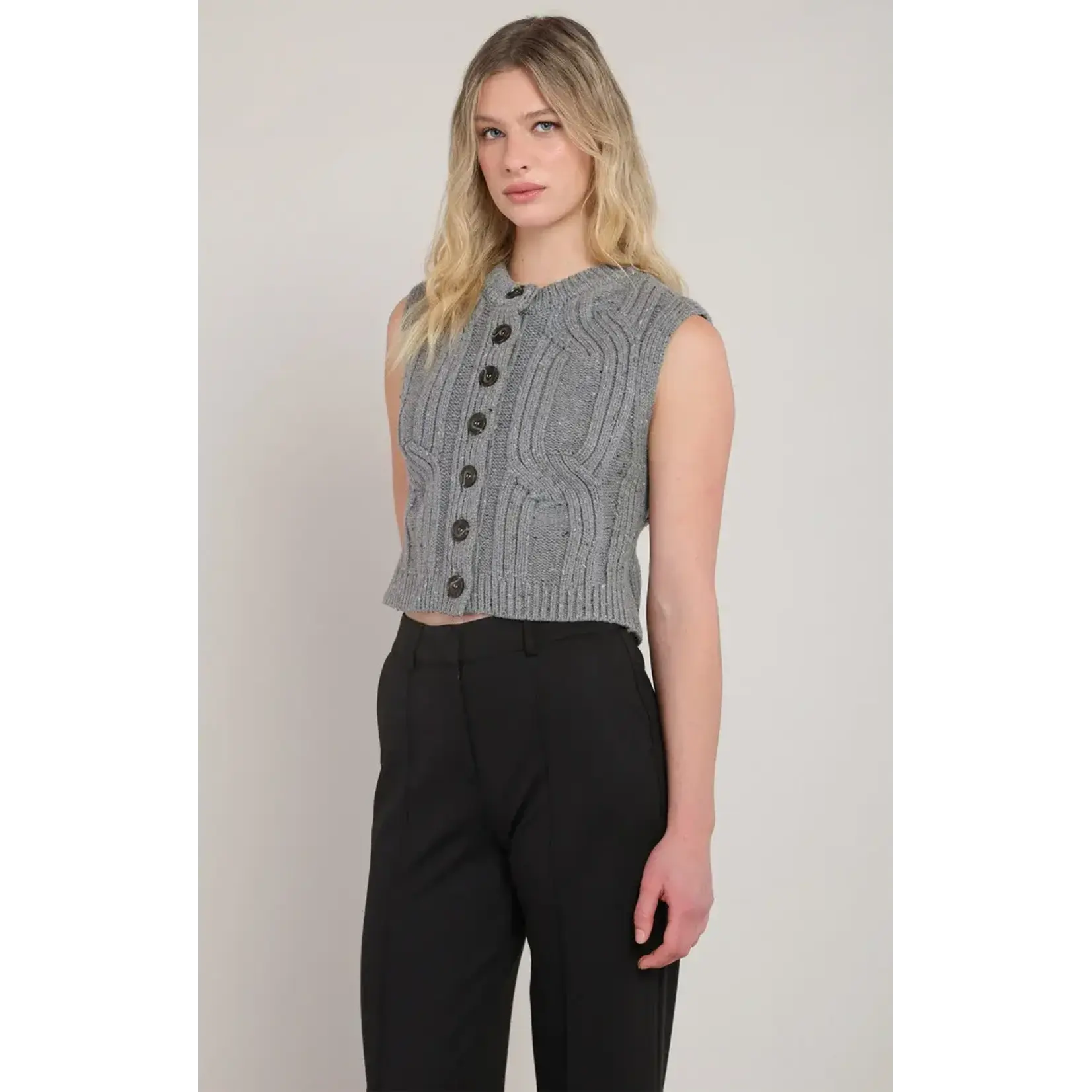 Room 34 2827035 DG - Cable Sweater Vest