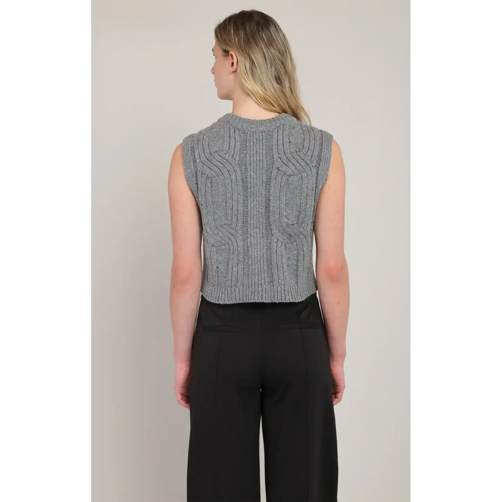 Room 34 2827035 DG - Cable Sweater Vest