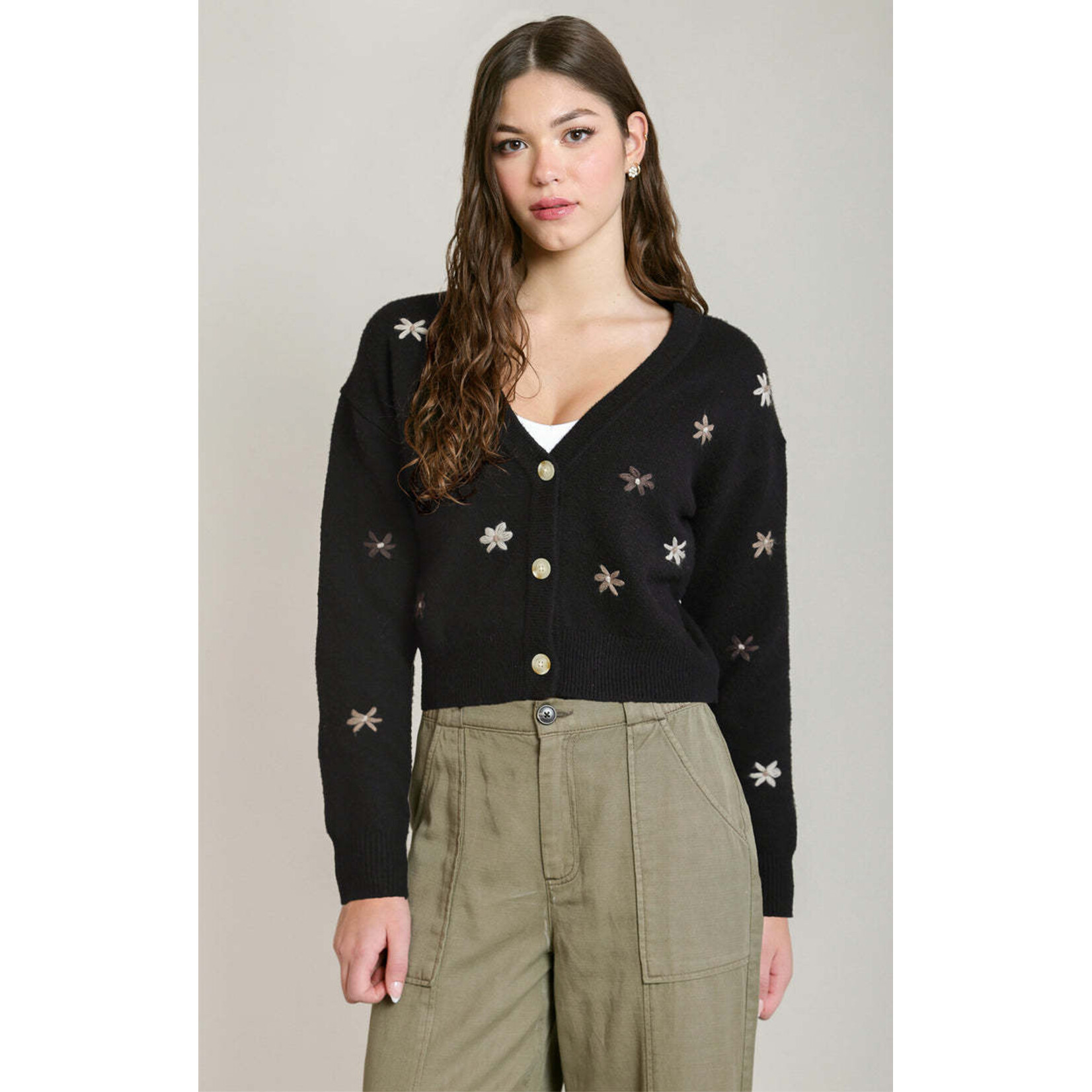 Dex Clothing 2827274 D - Embroidered Flower Cardigan