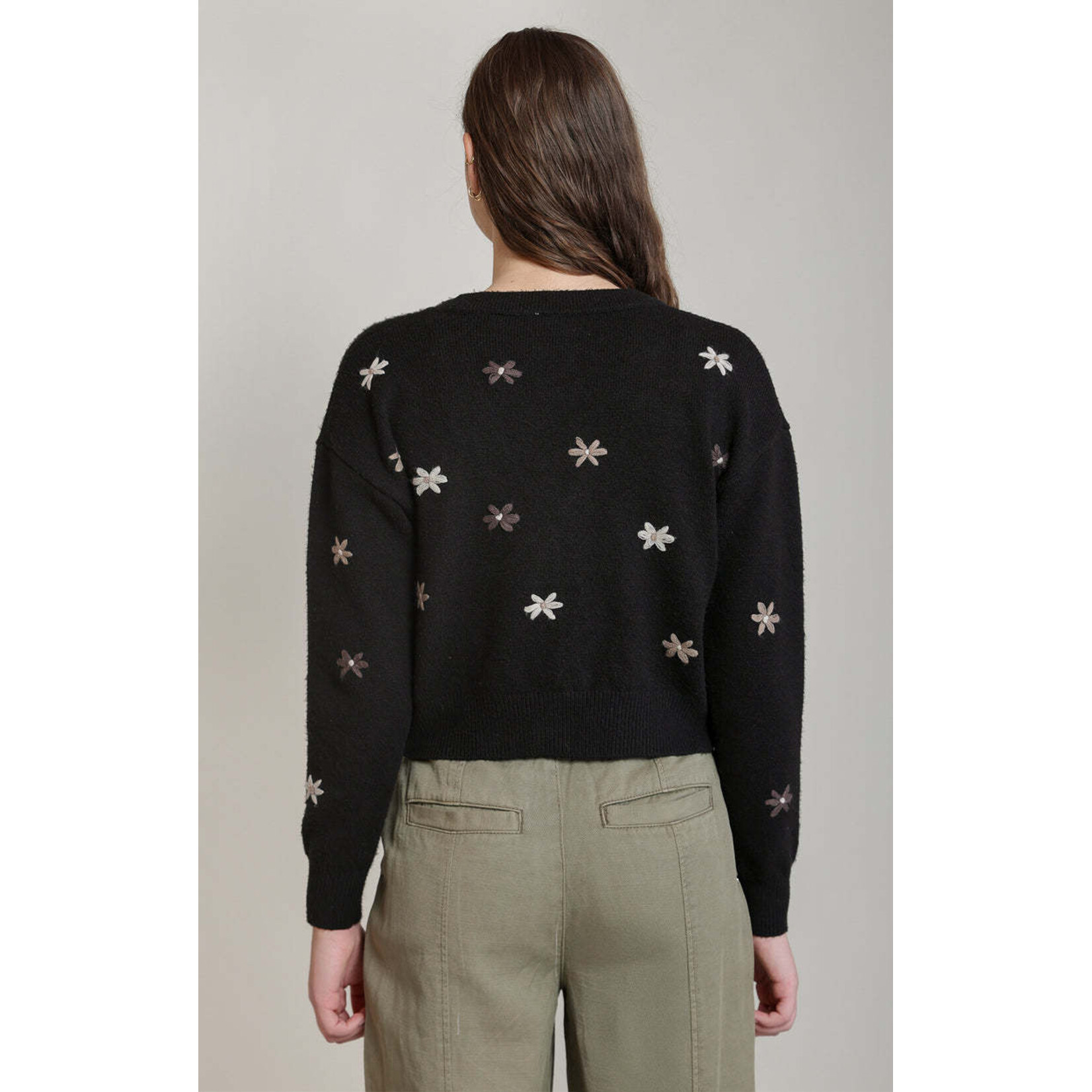 Dex Clothing 2827274 D - Embroidered Flower Cardigan