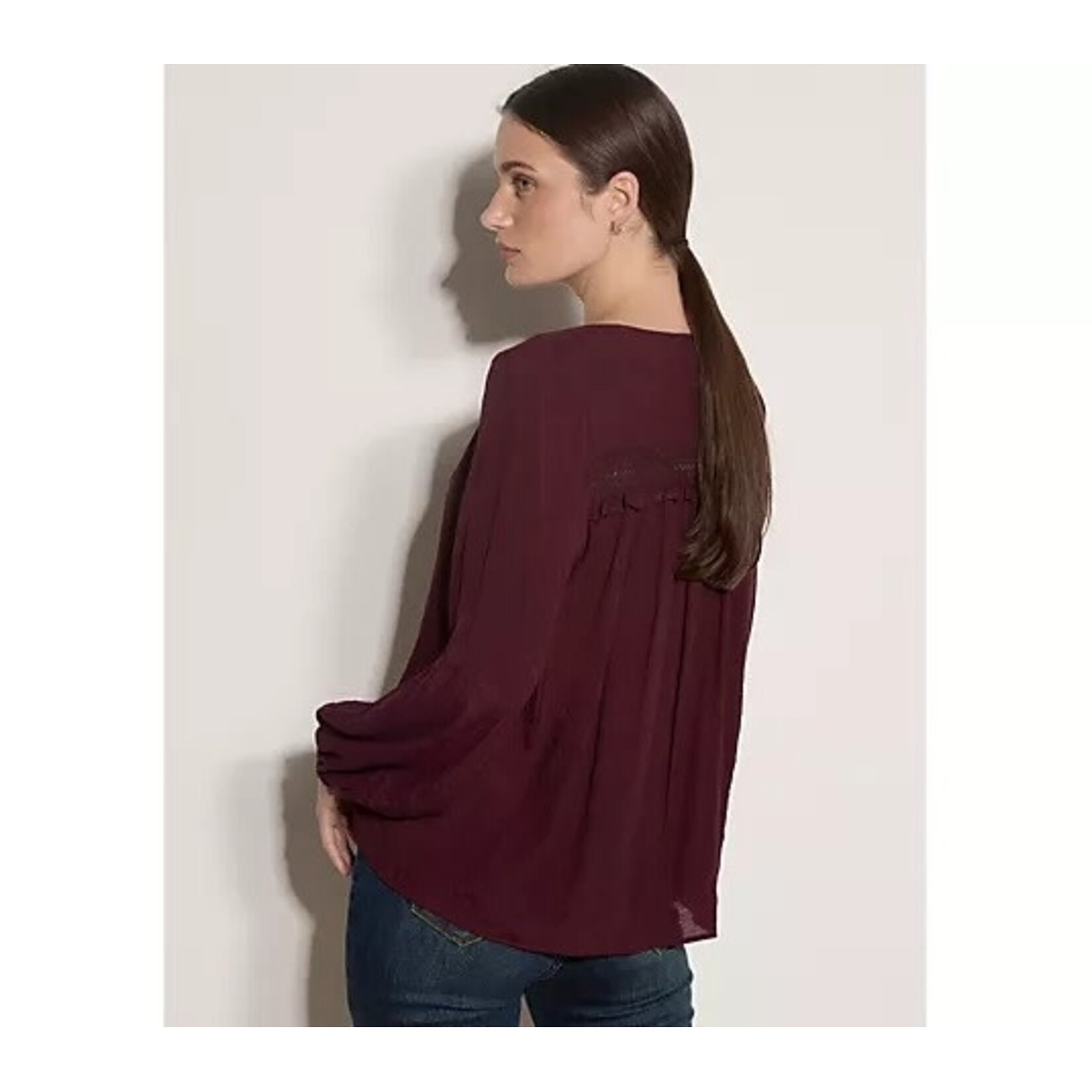 Apricot Clothing X227365 - Painterly Sarasa Ruffle Blouse