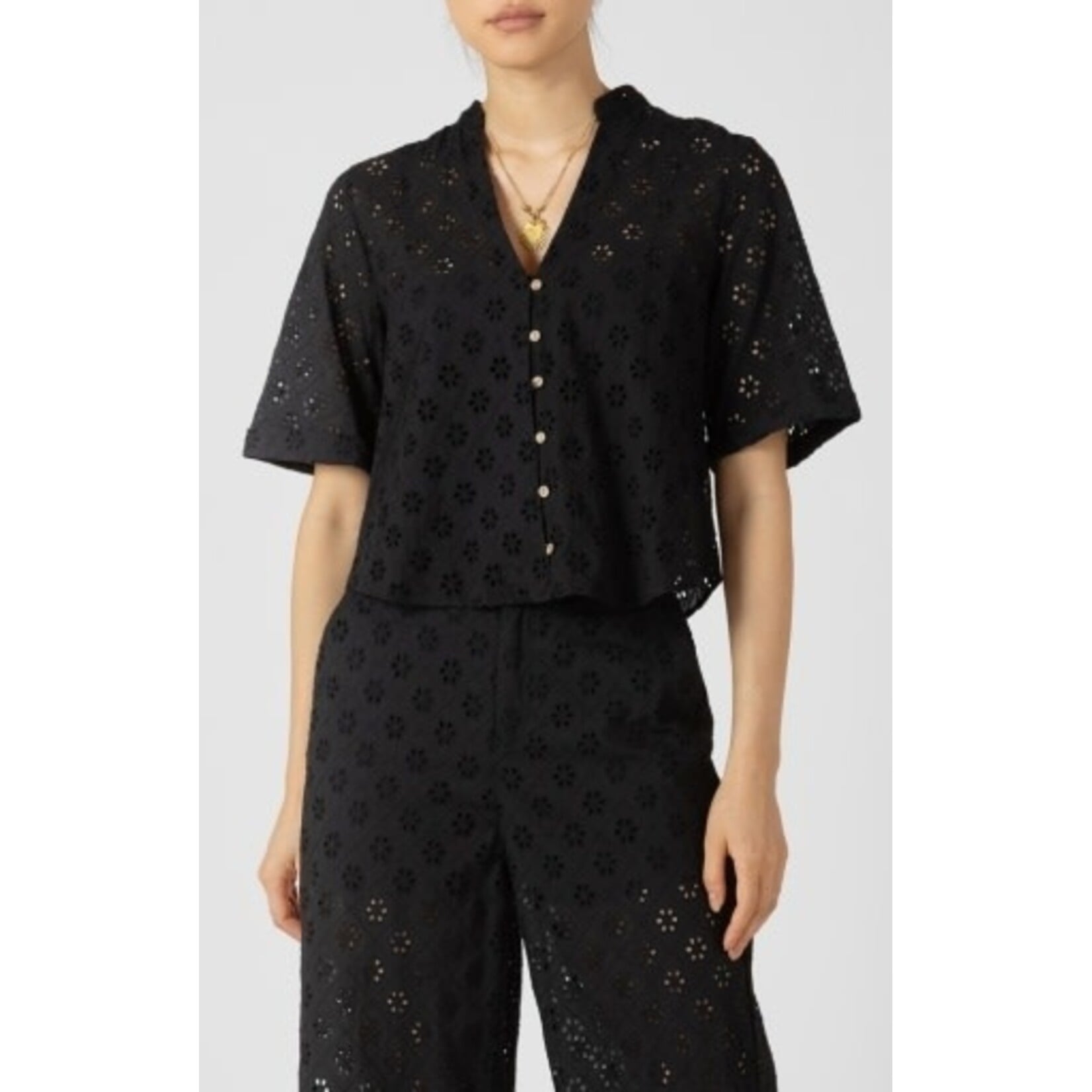 Black Tape 2723739 T - Cutwork Embroidery Blouse – Black
