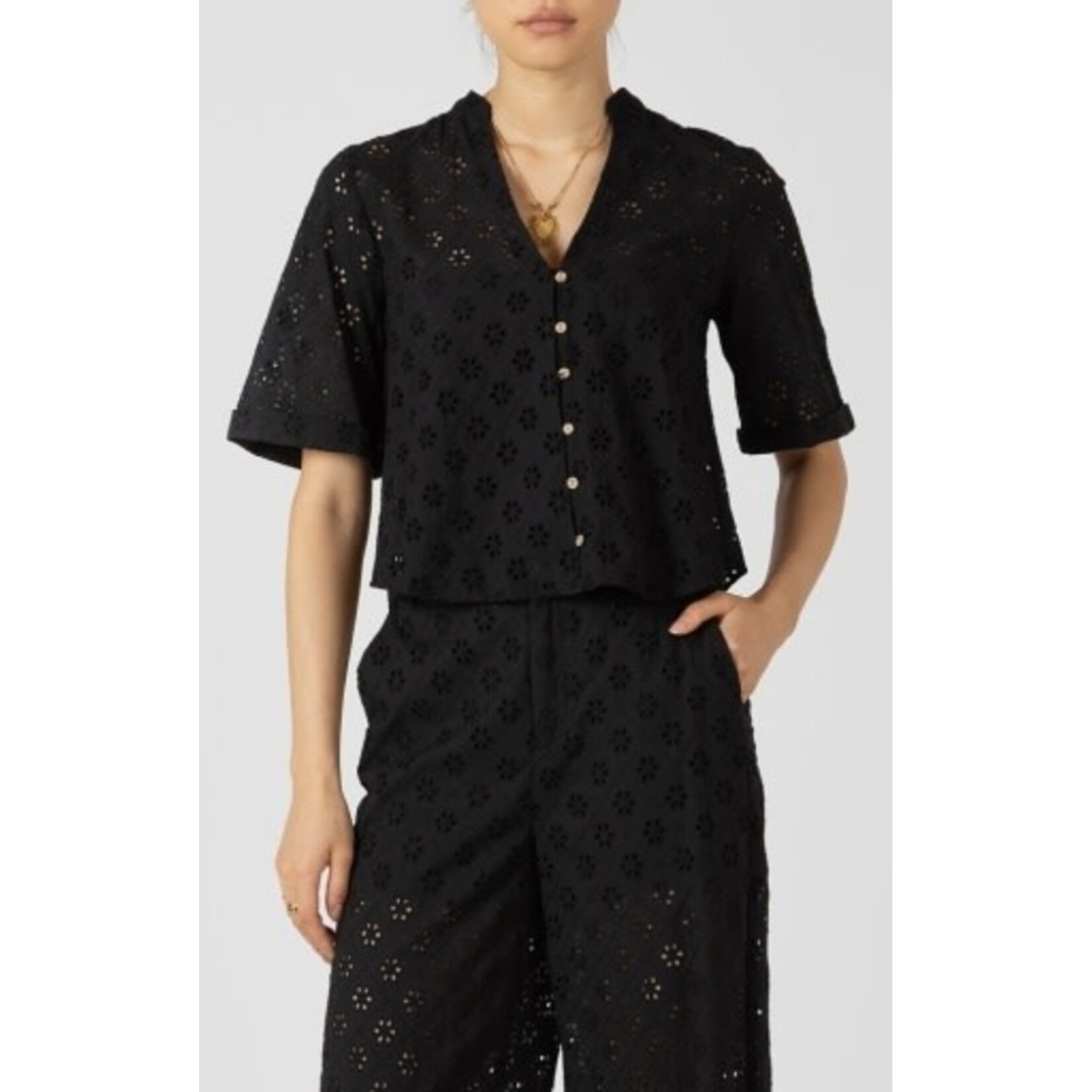 Black Tape 2723739 T - Cutwork Embroidery Blouse – Black