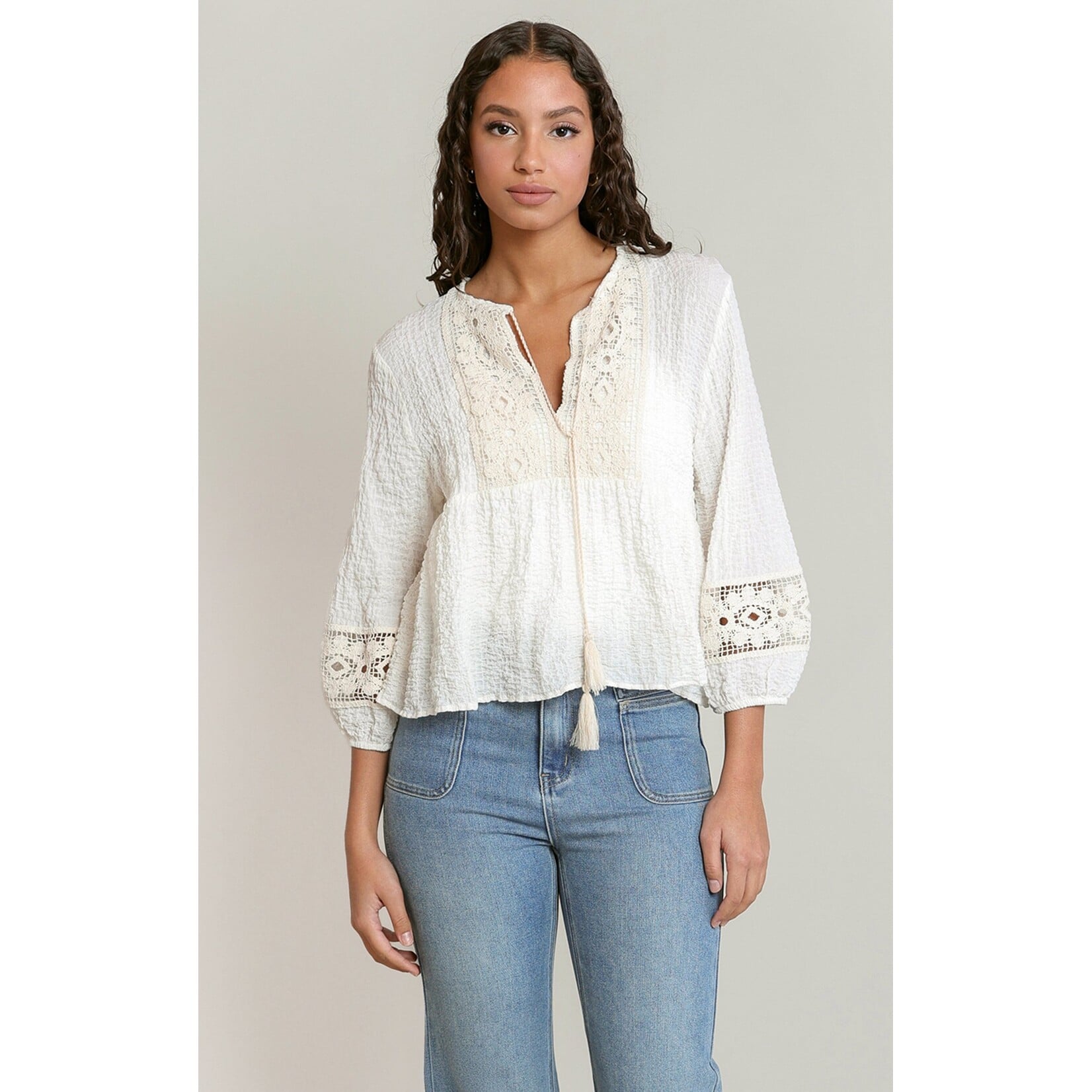 Dex Clothing 2823703 - Crochet Trim Blouse