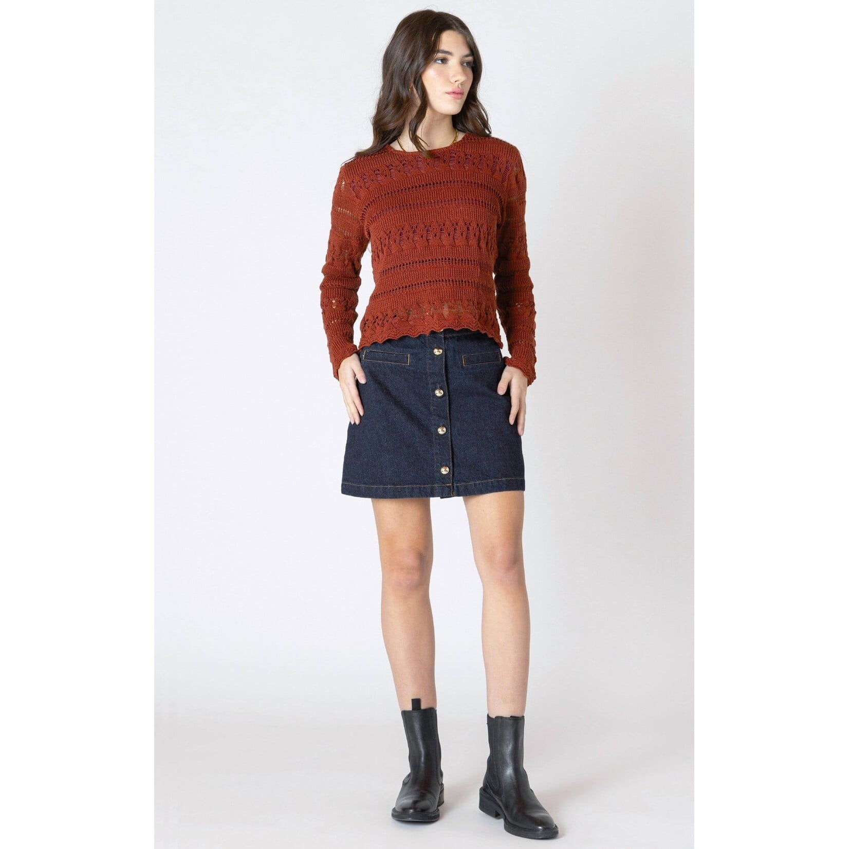 Dex Clothing 2627001 - Scallop Neck Chrochet Top