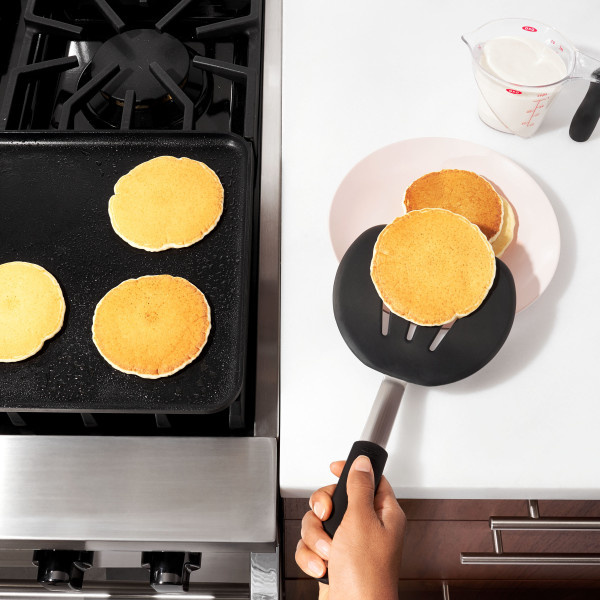 OXO Turner Pancake Silicone Black