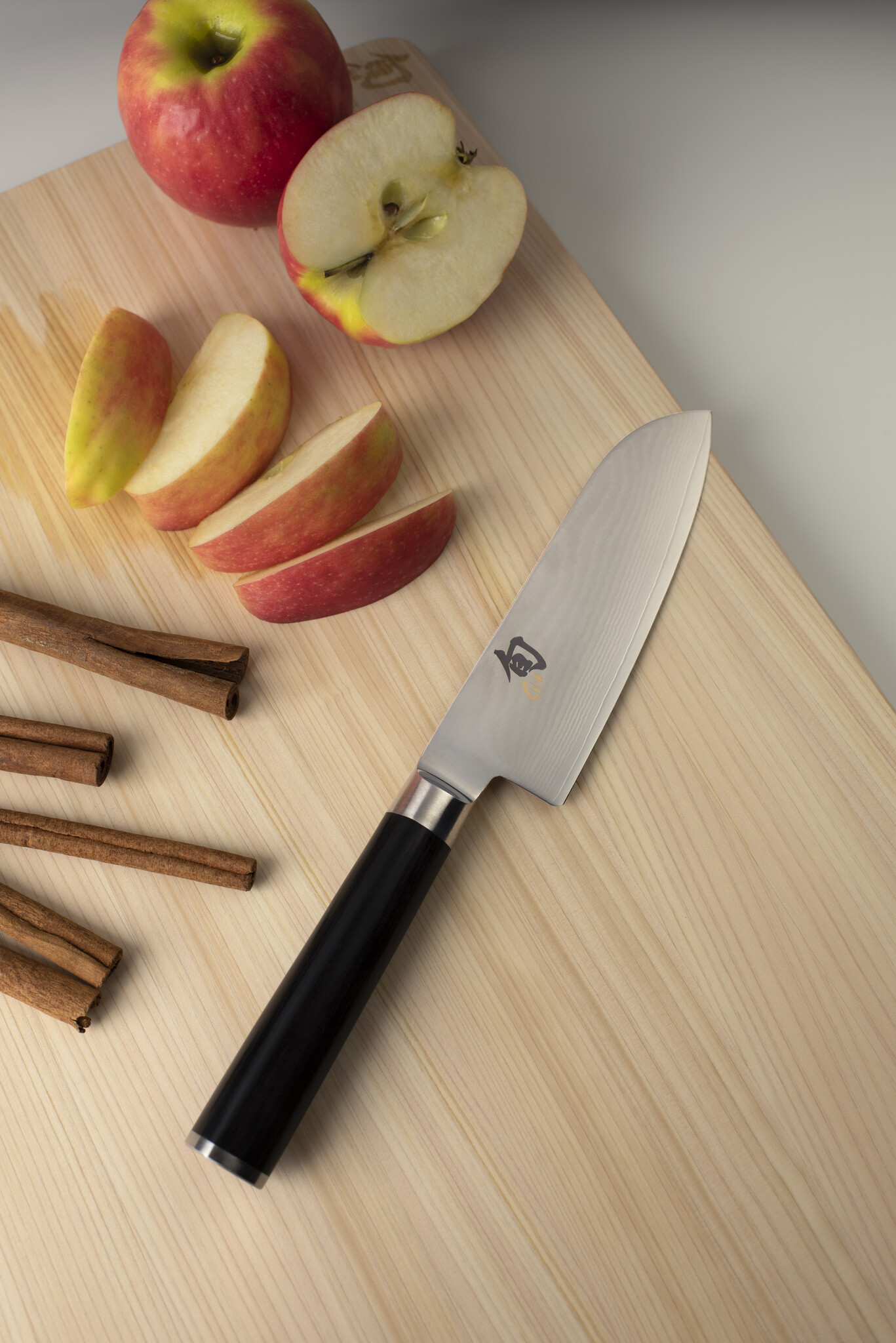 Shun Cutlery Santoku 5.5" Classic Onyx