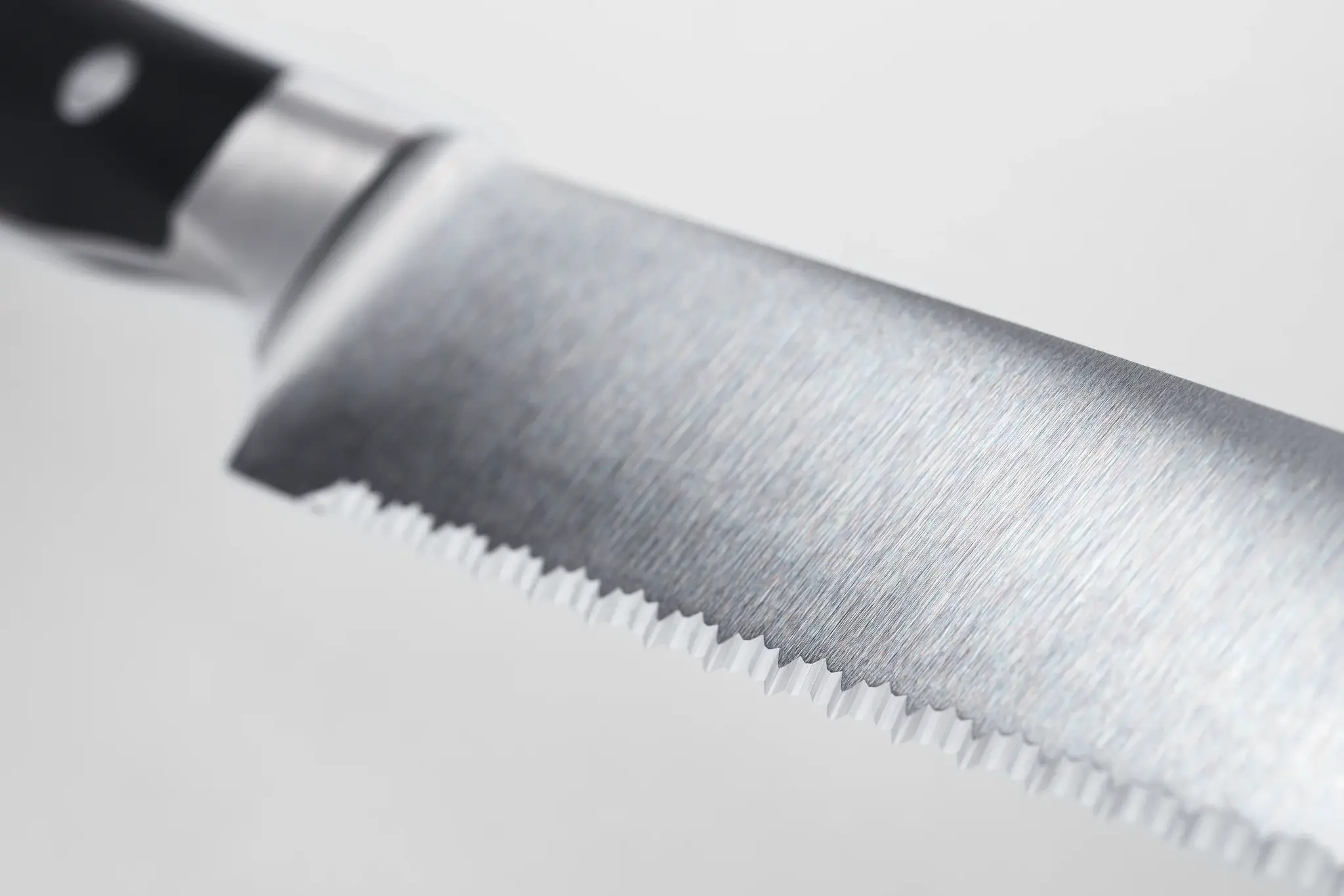 Wusthof Bread 9" Double Serrated Ikon