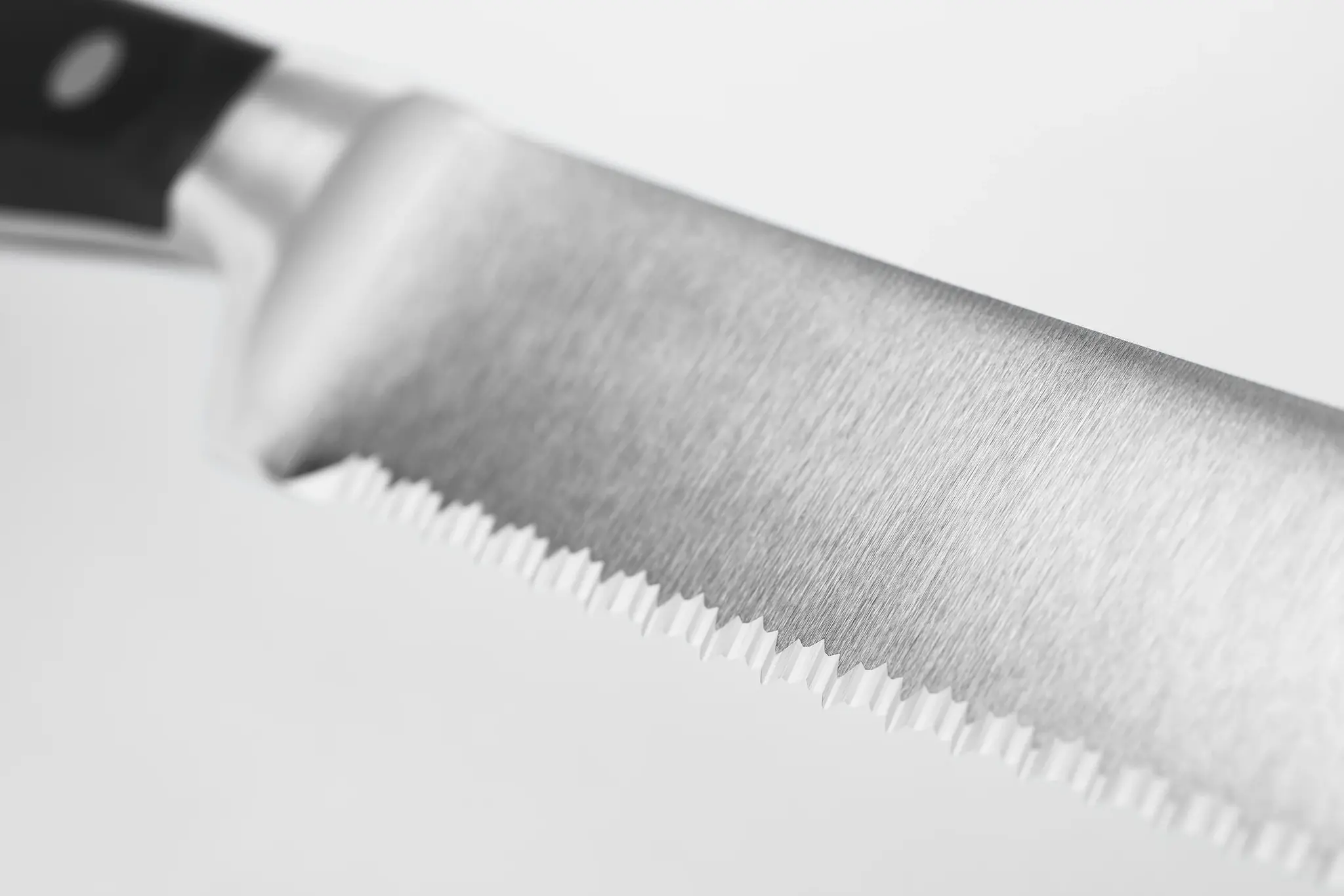 Wusthof Bread 9" Double Serrated Classic