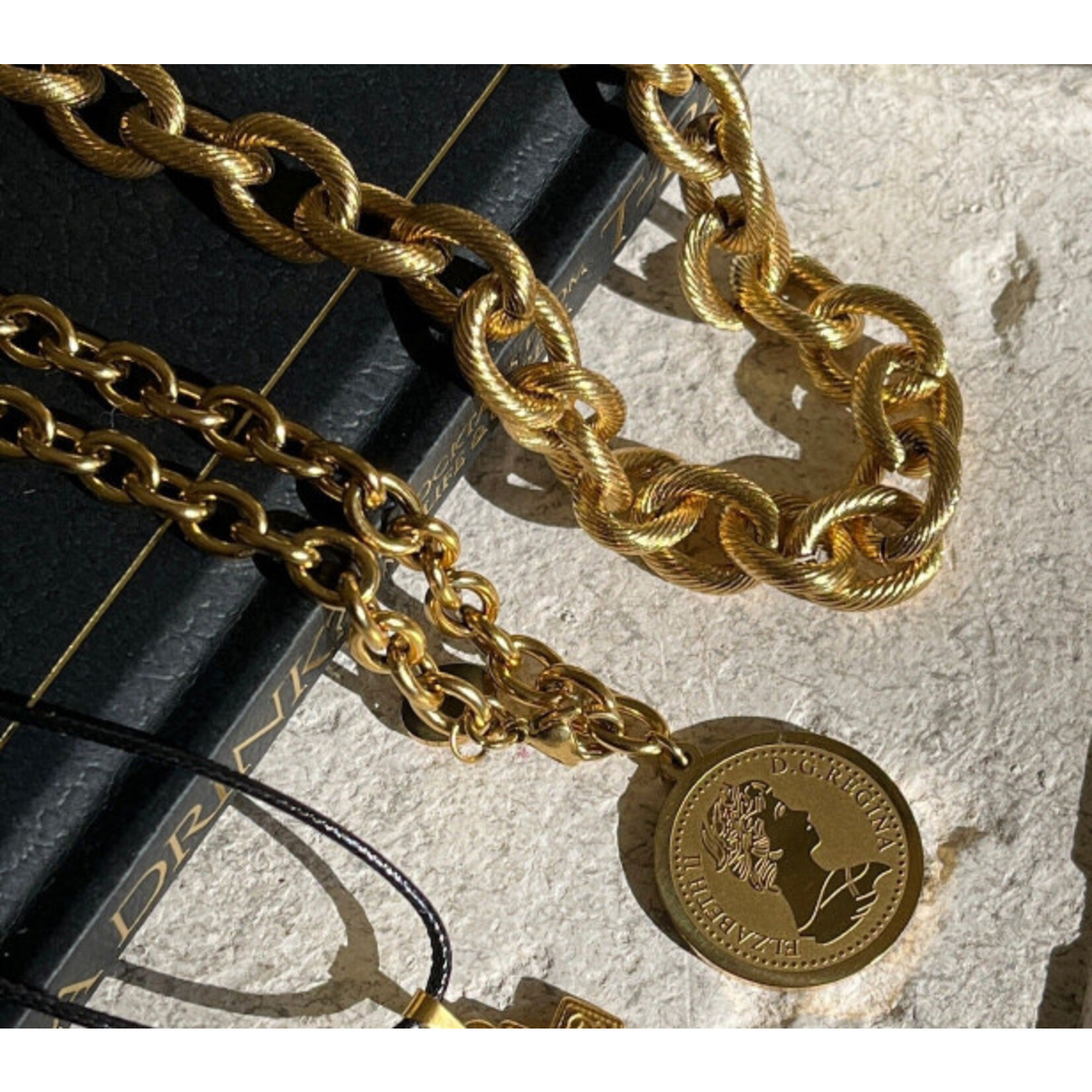 Ellie Vail Odette coin chain necklace