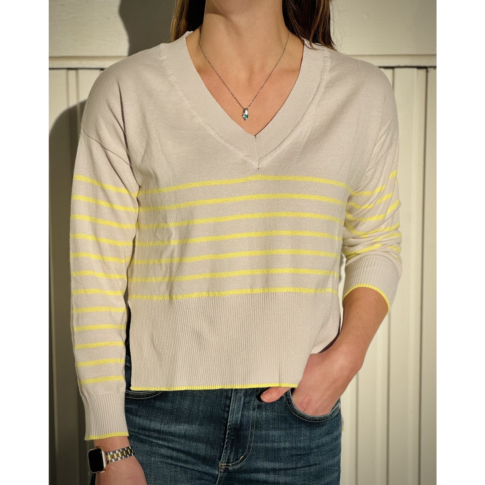 525 America Noor  V-Neck Pullover