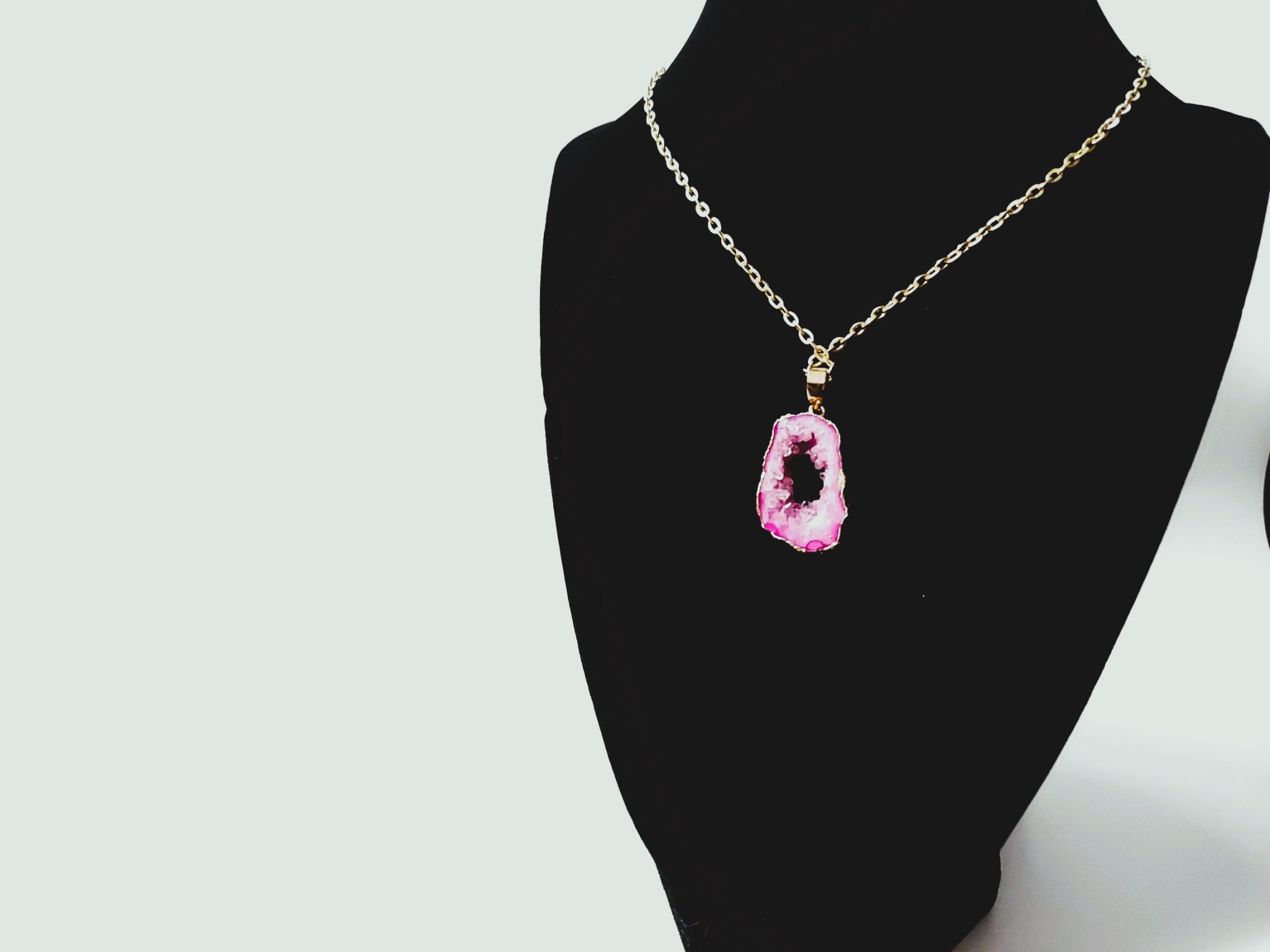 pink stone quartz necklace Cosette von lee