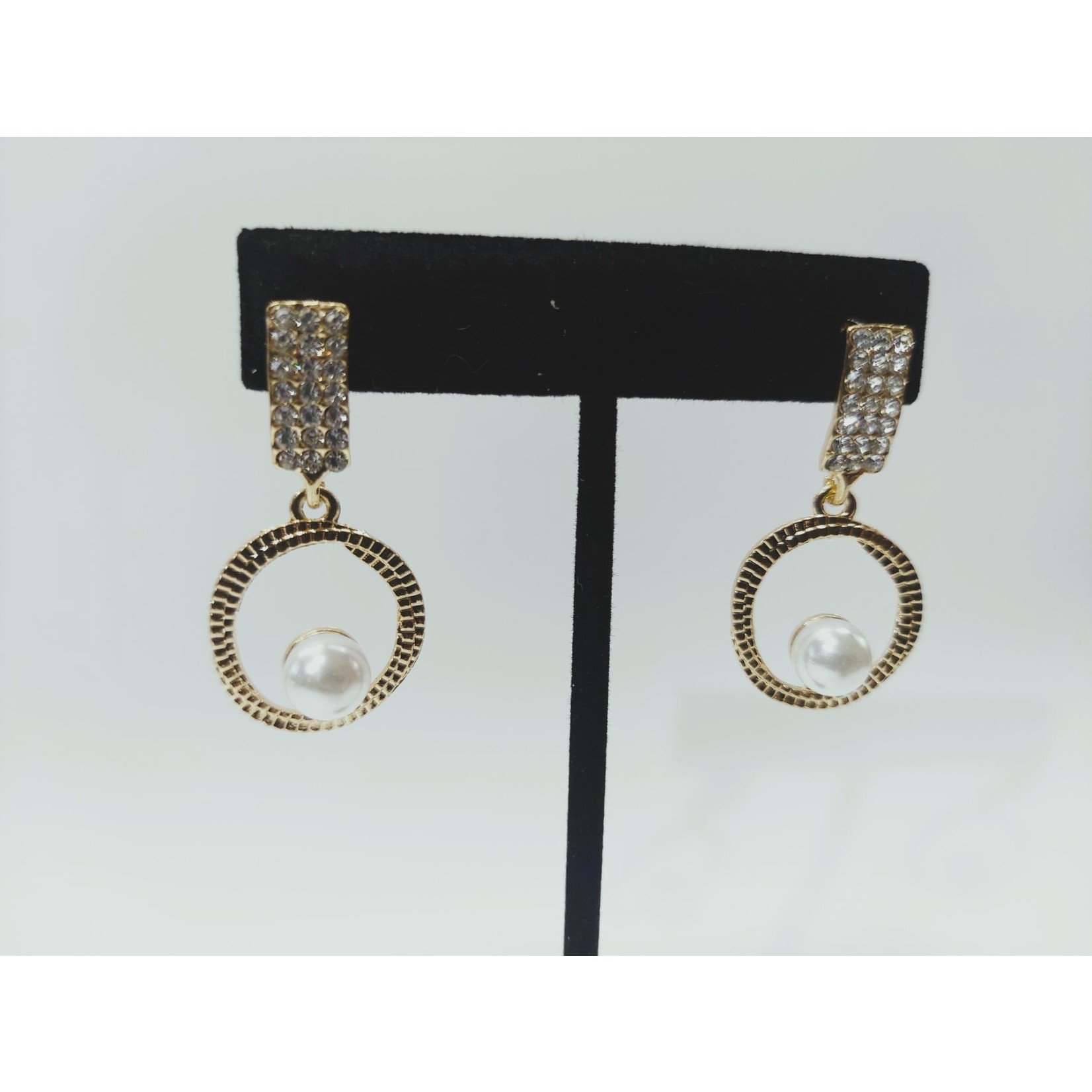 Cosette von lee gold pearl hoops