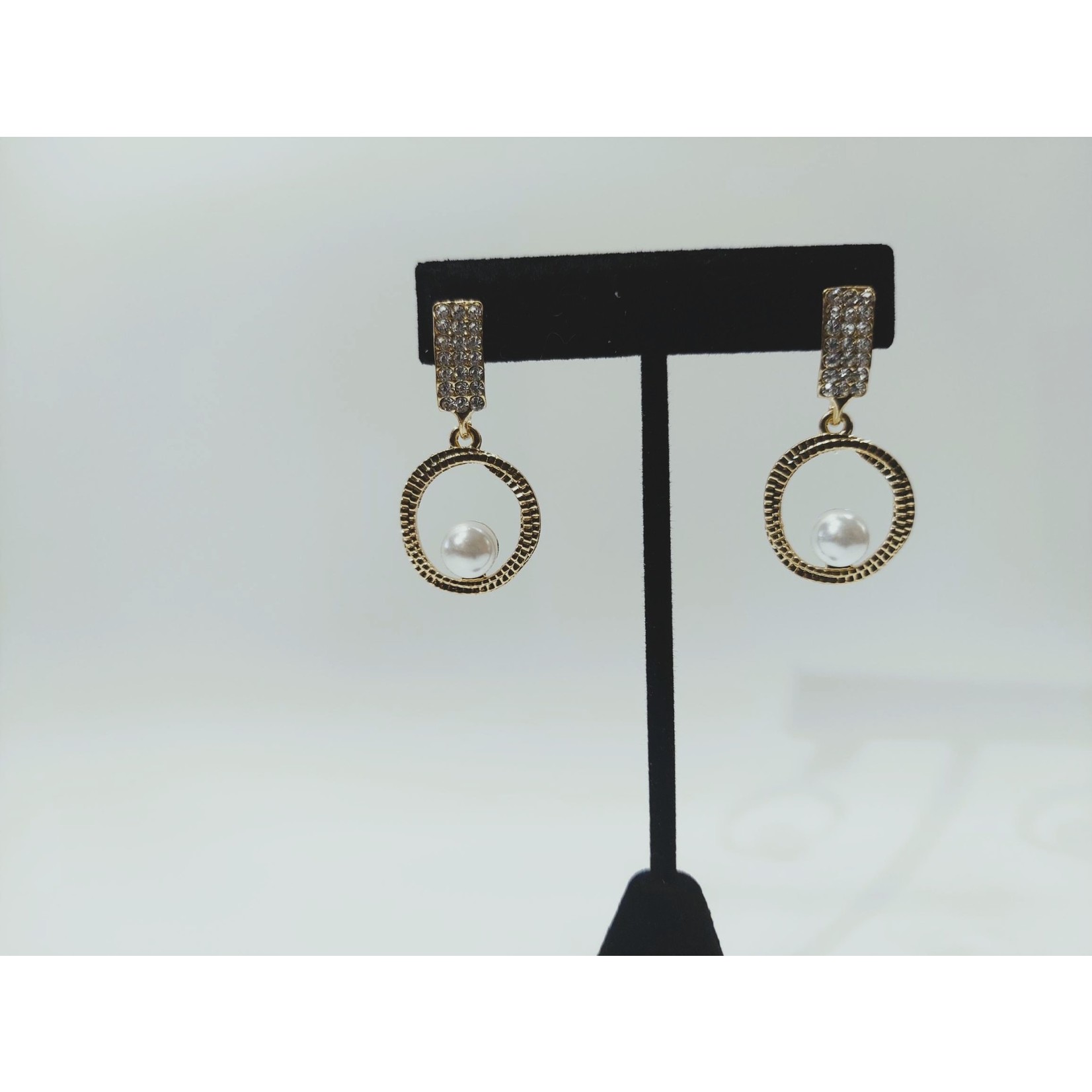 Cosette von lee gold pearl hoops