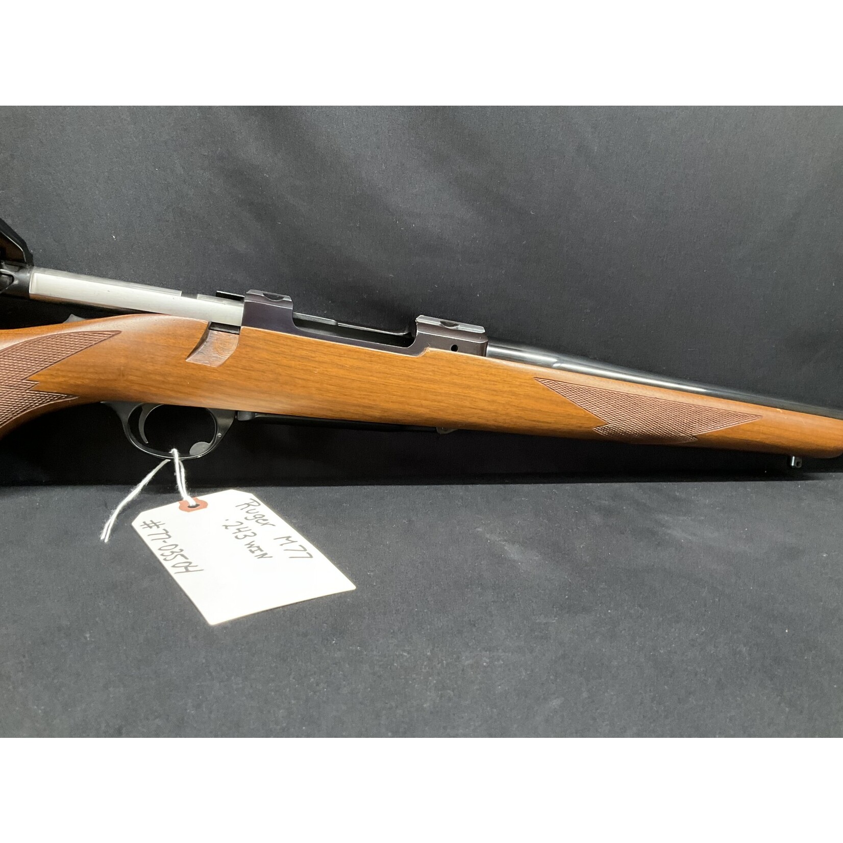 Ruger M77 .243 WIN, Serial # 77-03504
