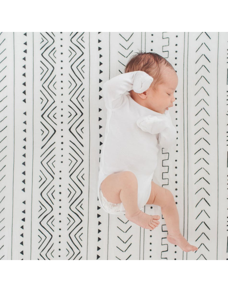 Loulou Lollipop White Mudcloth Fitted Crib Sheet