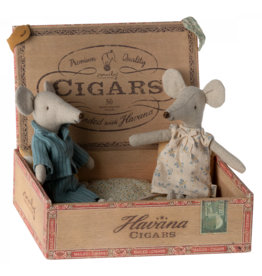 Maileg Mom & Dad Mice in Cigarbox