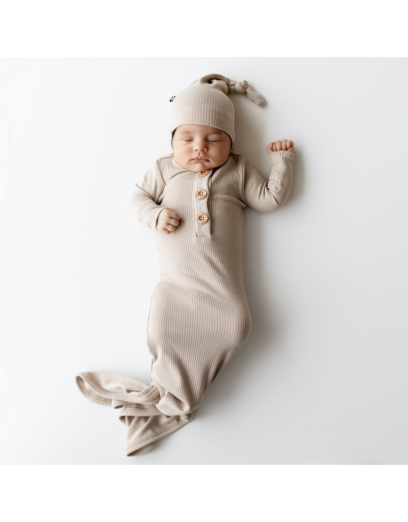 Kyte Baby Bisque Ribbed Knotted Gown w/Hat Set