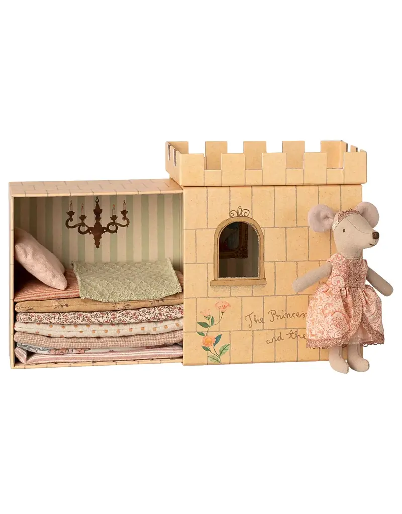 Maileg Princess & the Pea, Big Sister Mouse