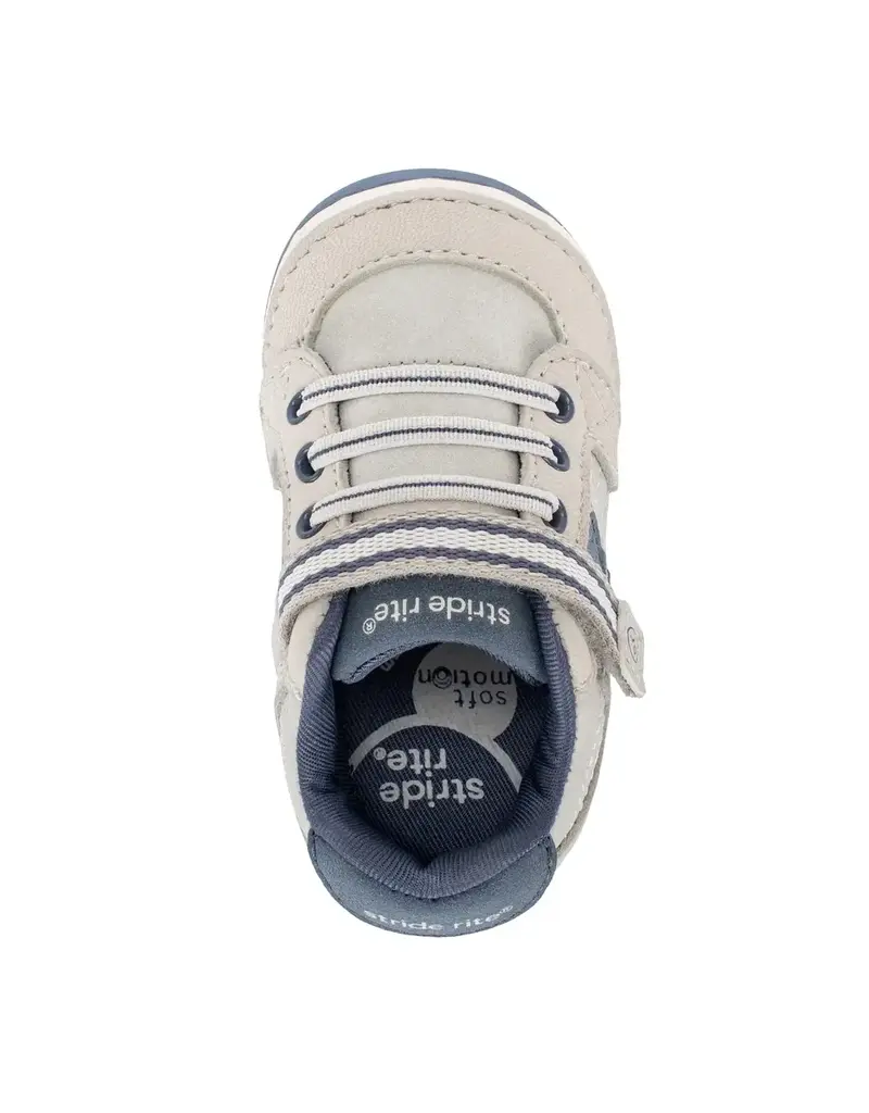 Stride Rite Artie Soft Motion Sneaker, Stone