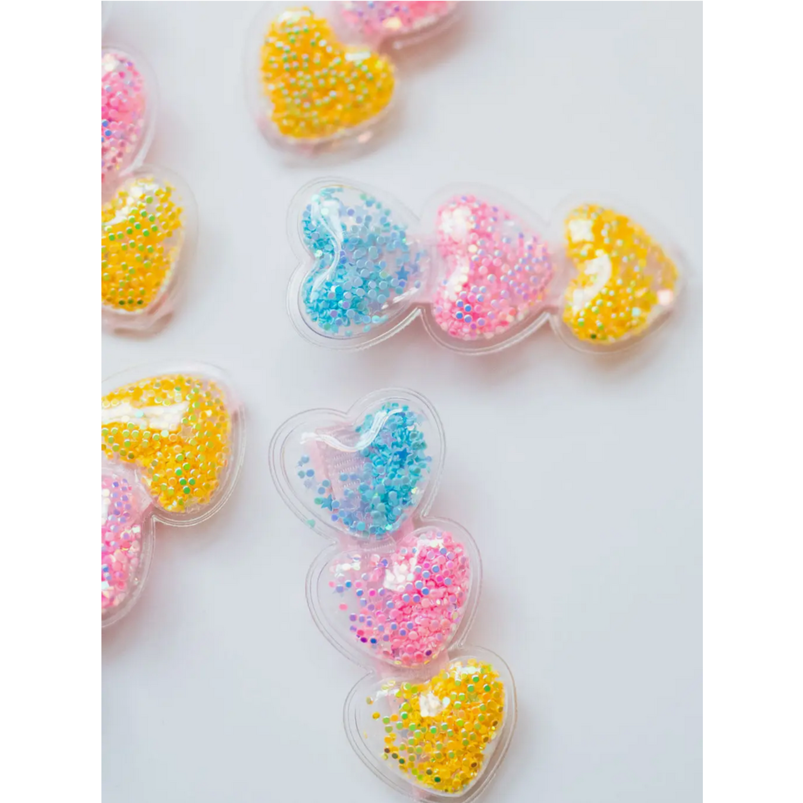 CHEEKY PLUM PASTEL HEART SHAKER HAIR CLIP