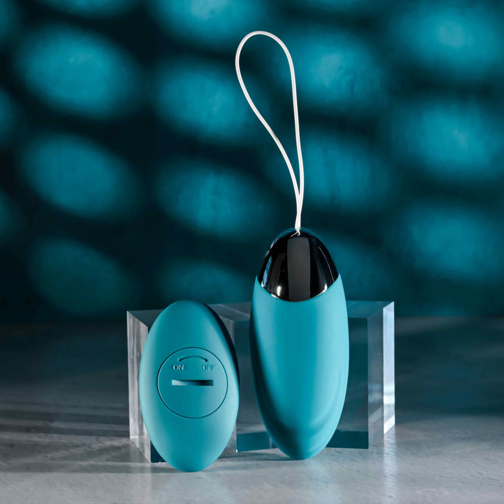 Oval Office Rechargeable Silicone Egg with Remote - Blue