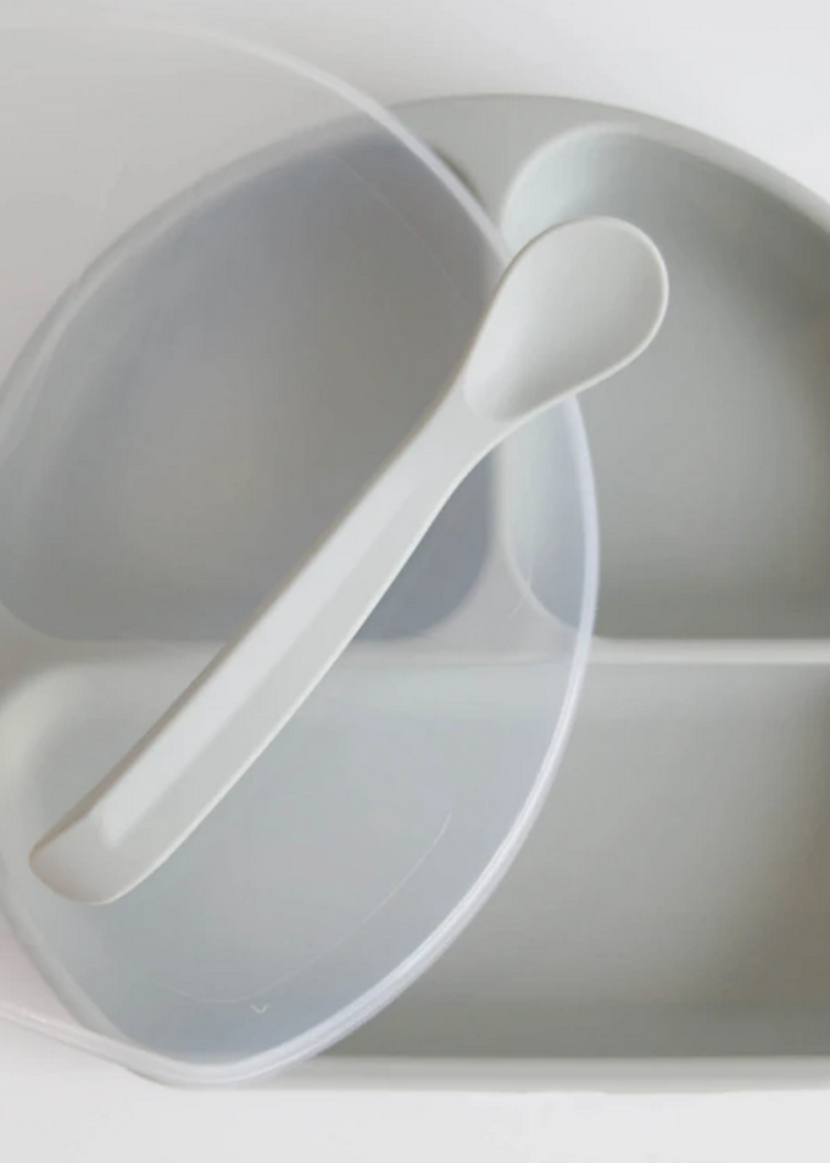 Elitaire Petite Sage Silicone Suction Plate with Lid + Spoon