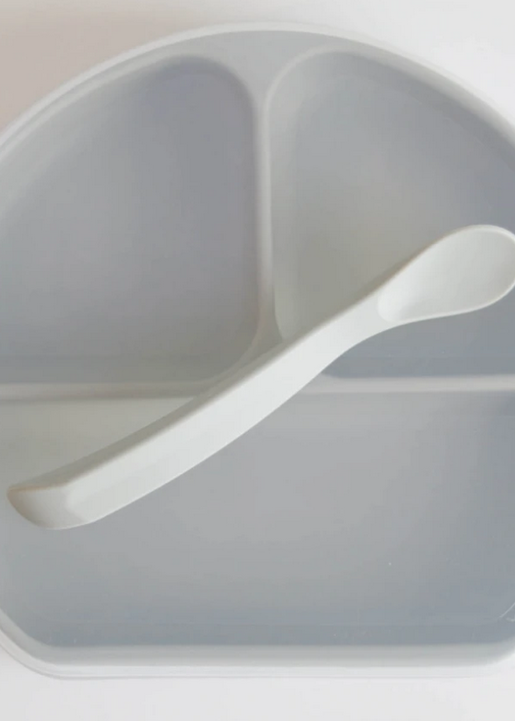 Elitaire Petite Sage Silicone Suction Plate with Lid + Spoon