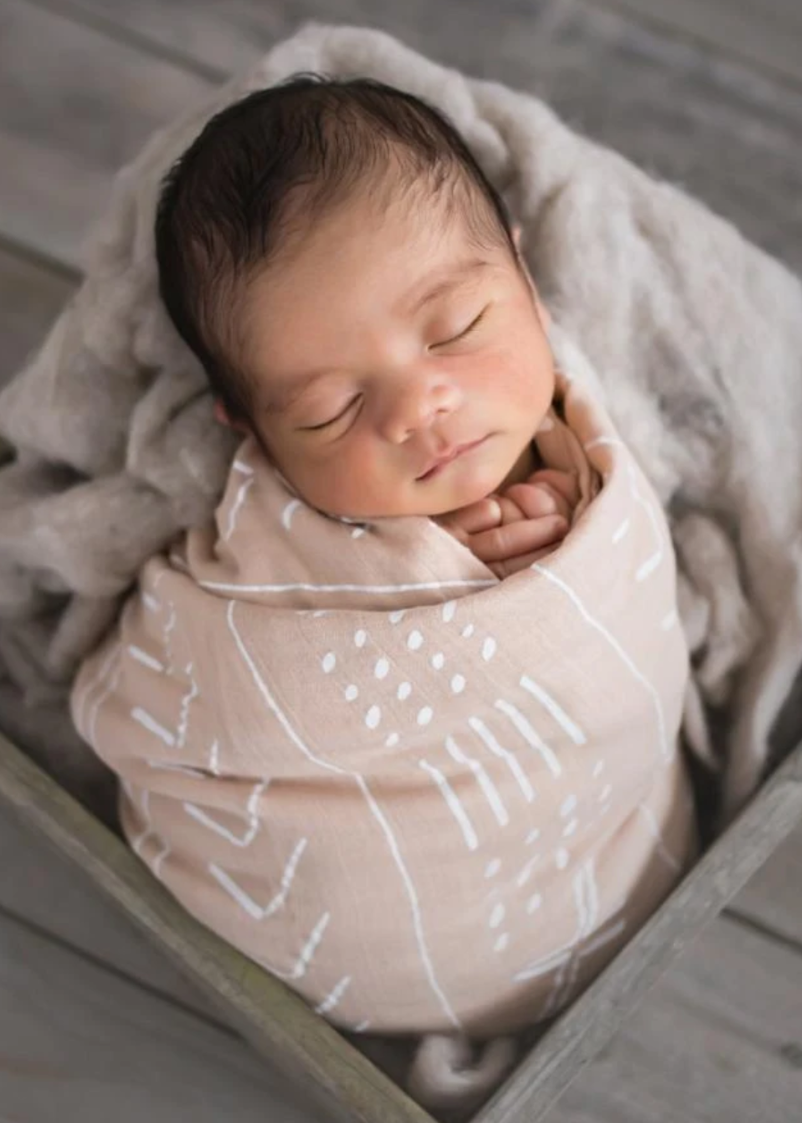 Elitaire Petite Muslin Swaddle - Almond Mudcloth