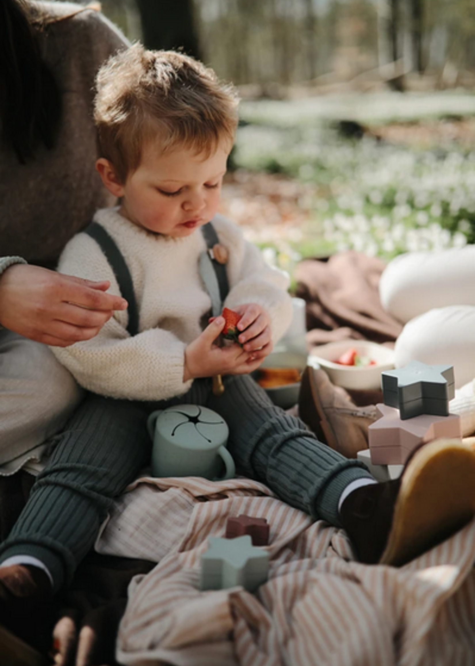 Elitaire Petite Silicone Snack Cup in Stone