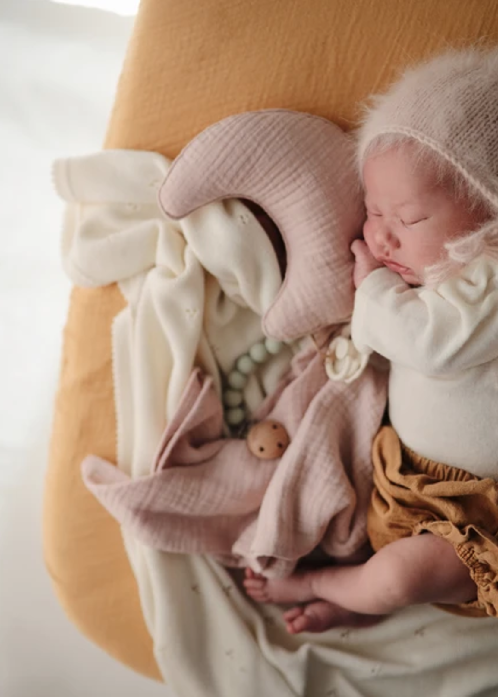 Elitaire Petite Extra Soft Muslin Crib Sheet in Golden Yellow